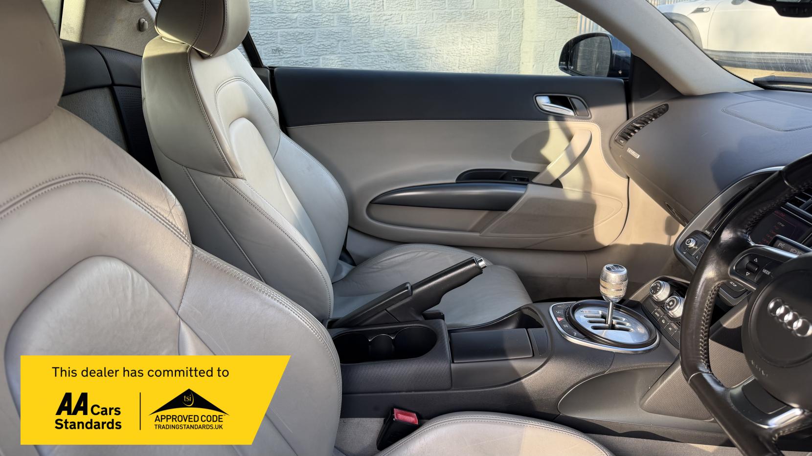 Audi R8 4.2 FSI V8 Coupe 2dr Petrol Manual quattro Euro 4 (420 ps)