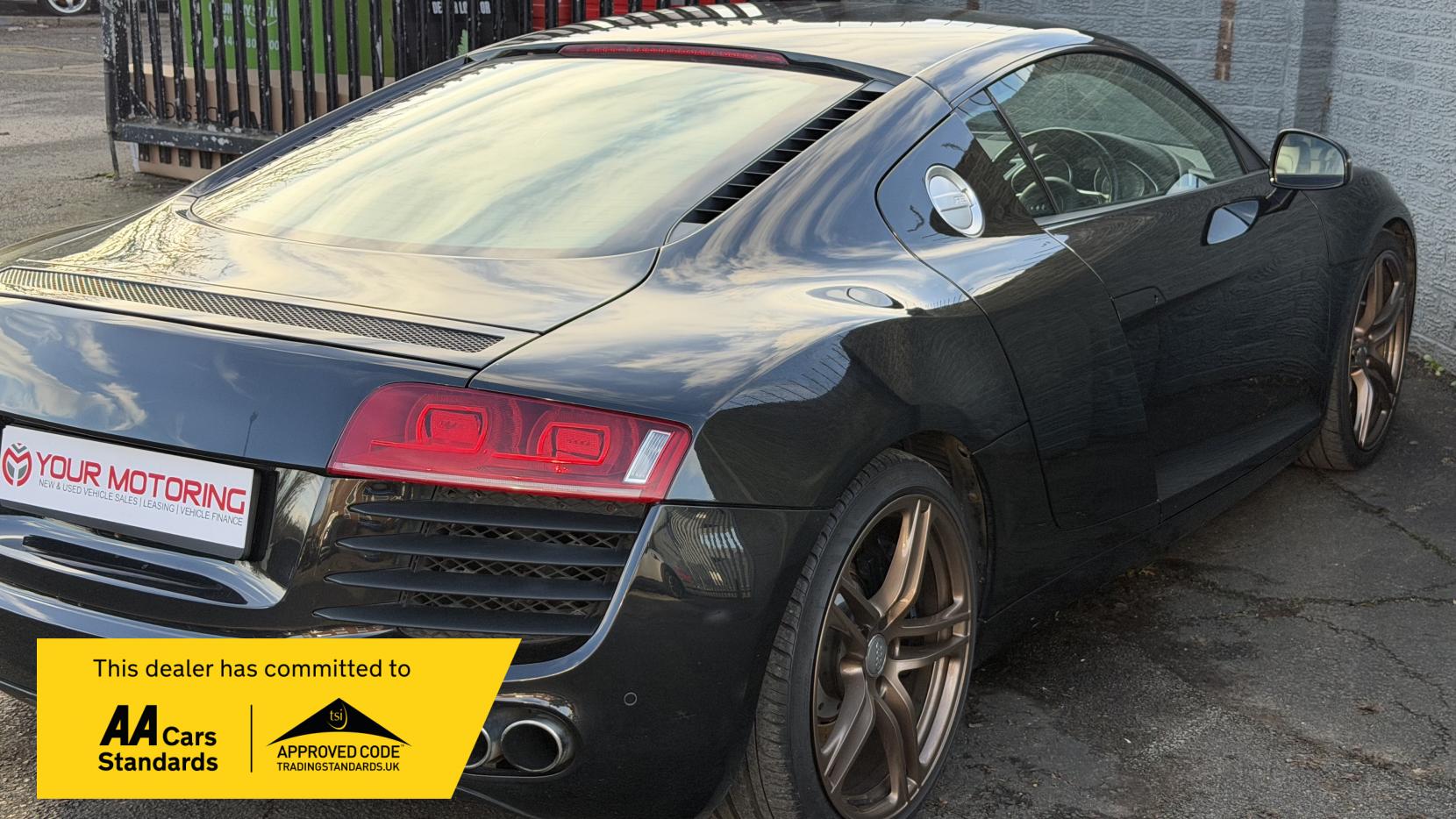 Audi R8 4.2 FSI V8 Coupe 2dr Petrol Manual quattro Euro 4 (420 ps)