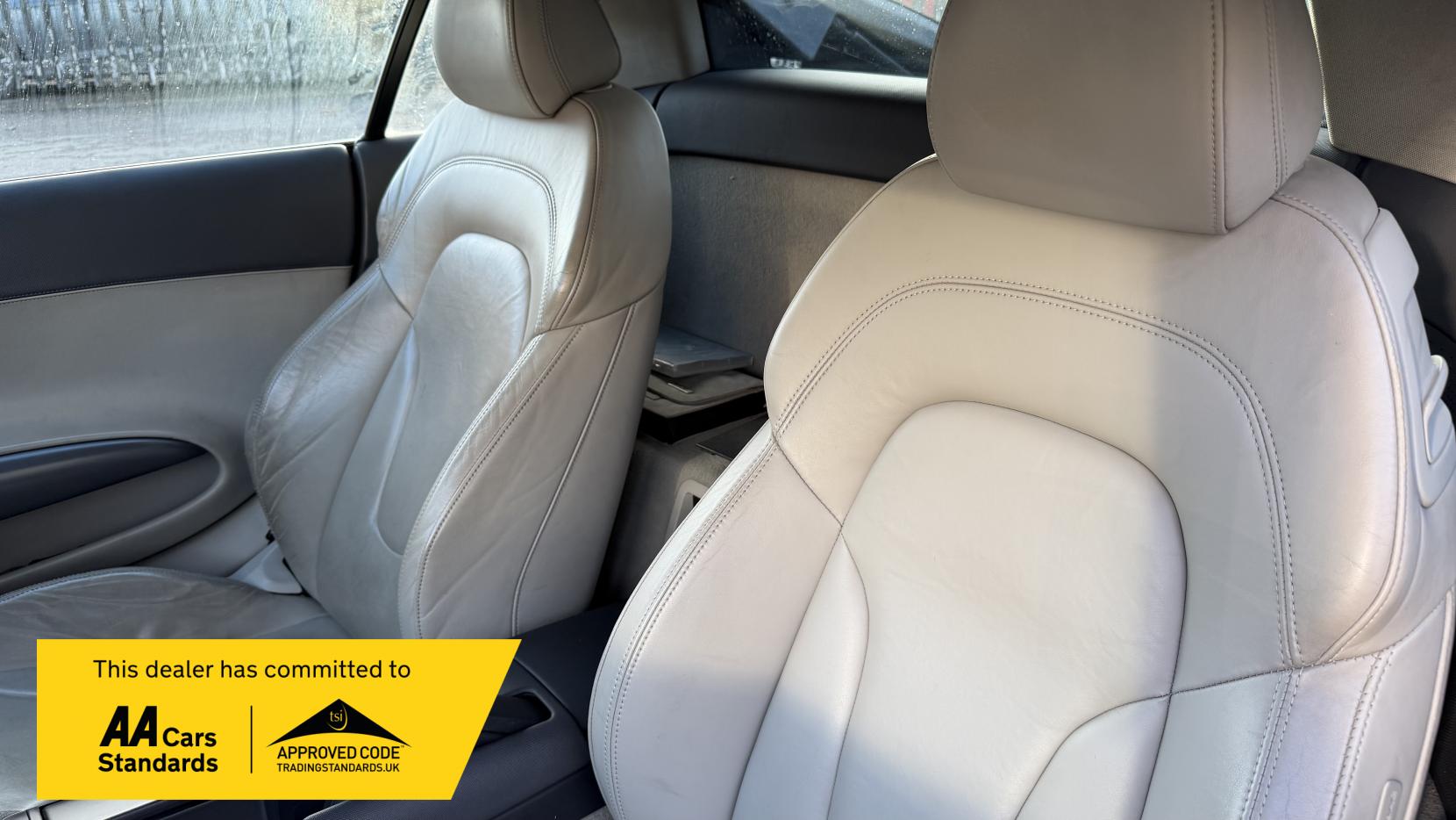 Audi R8 4.2 FSI V8 Coupe 2dr Petrol Manual quattro Euro 4 (420 ps)