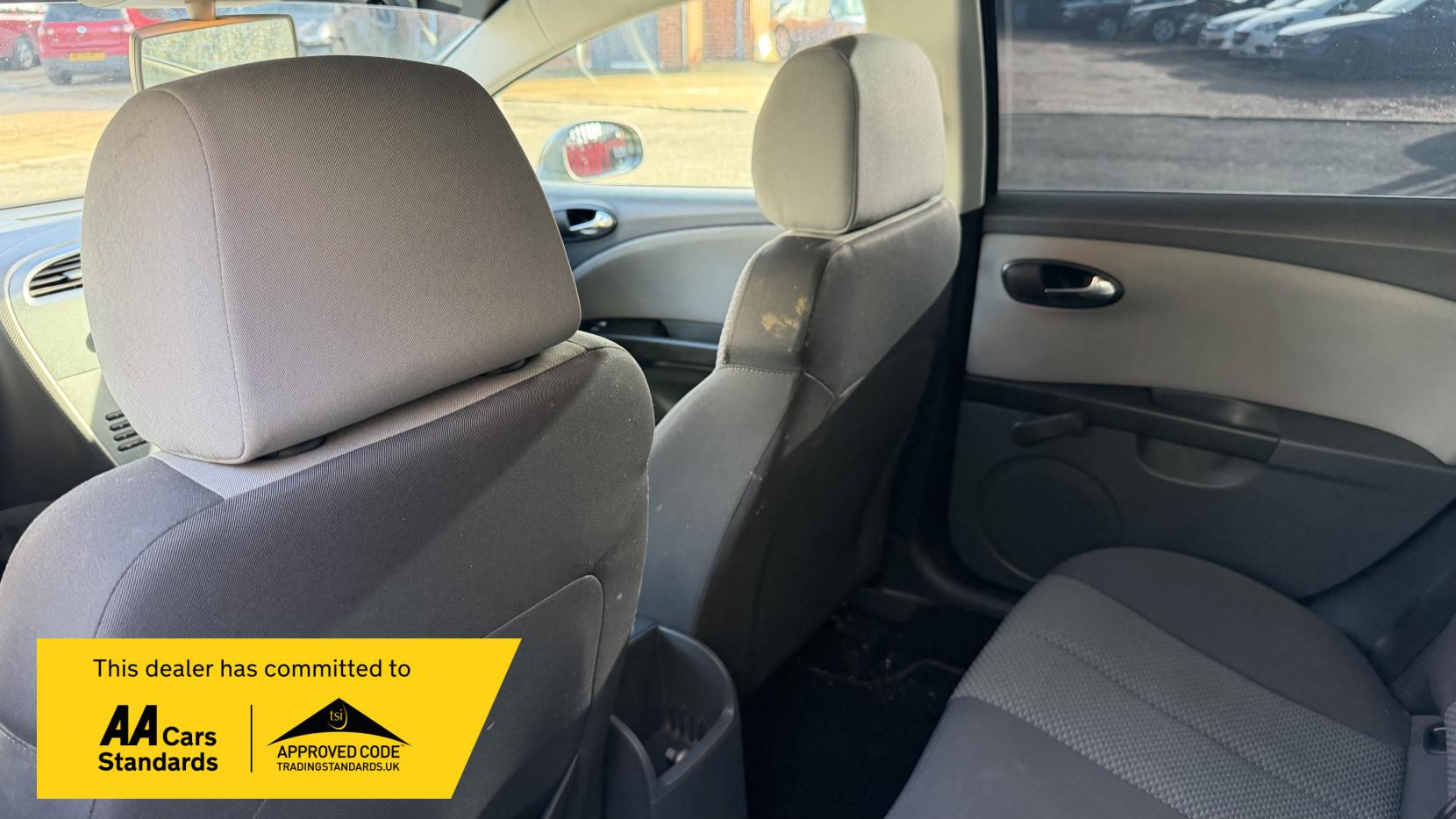 SEAT Leon 1.6 8V SE Special Edition Hatchback 5dr Petrol Manual Euro 4 (102 bhp)