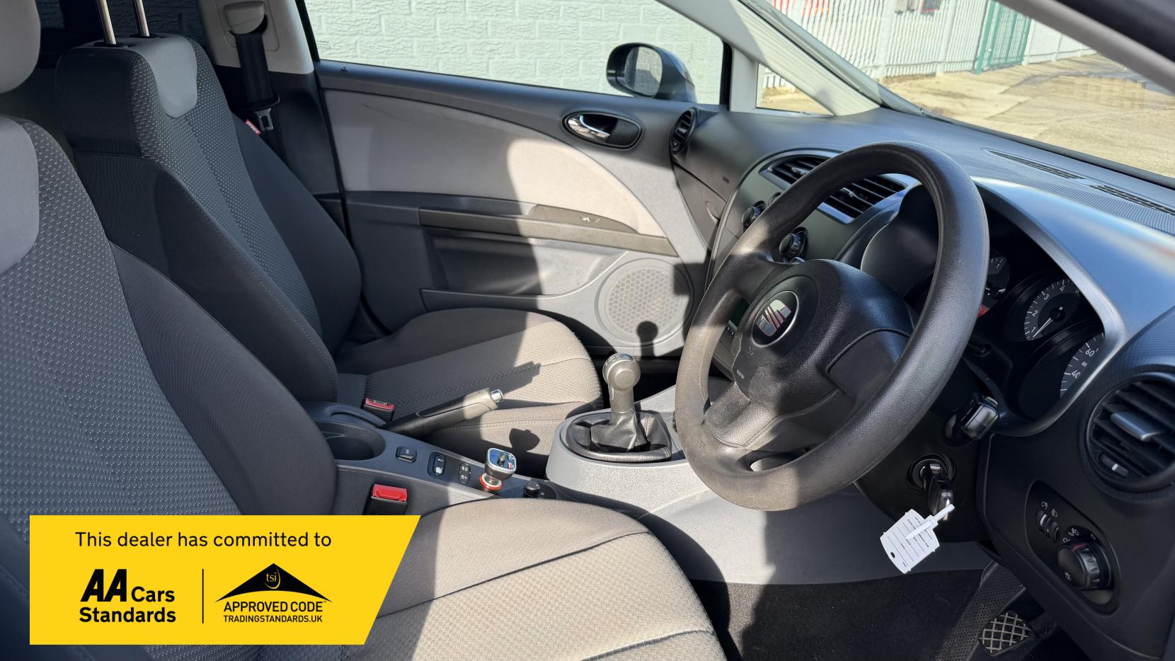 SEAT Leon 1.6 8V SE Special Edition Hatchback 5dr Petrol Manual Euro 4 (102 bhp)