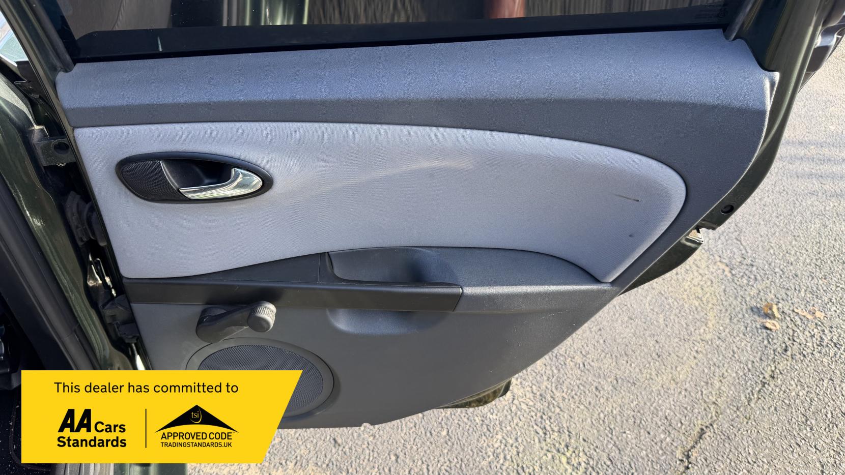 SEAT Leon 1.6 8V SE Special Edition Hatchback 5dr Petrol Manual Euro 4 (102 bhp)