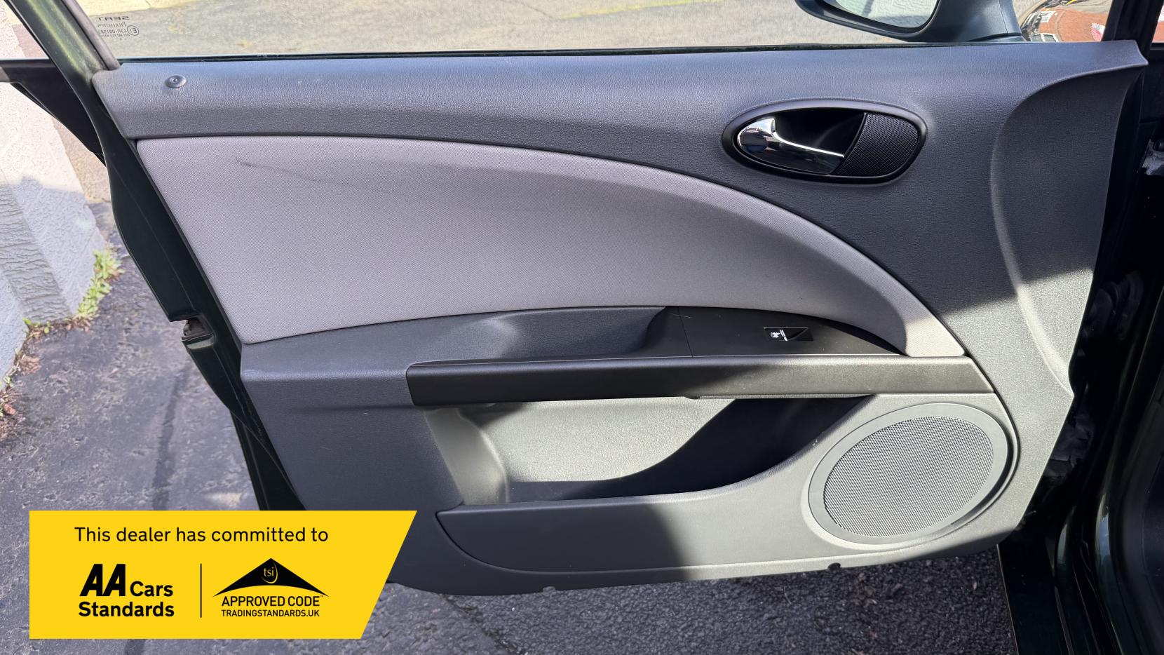 SEAT Leon 1.6 8V SE Special Edition Hatchback 5dr Petrol Manual Euro 4 (102 bhp)