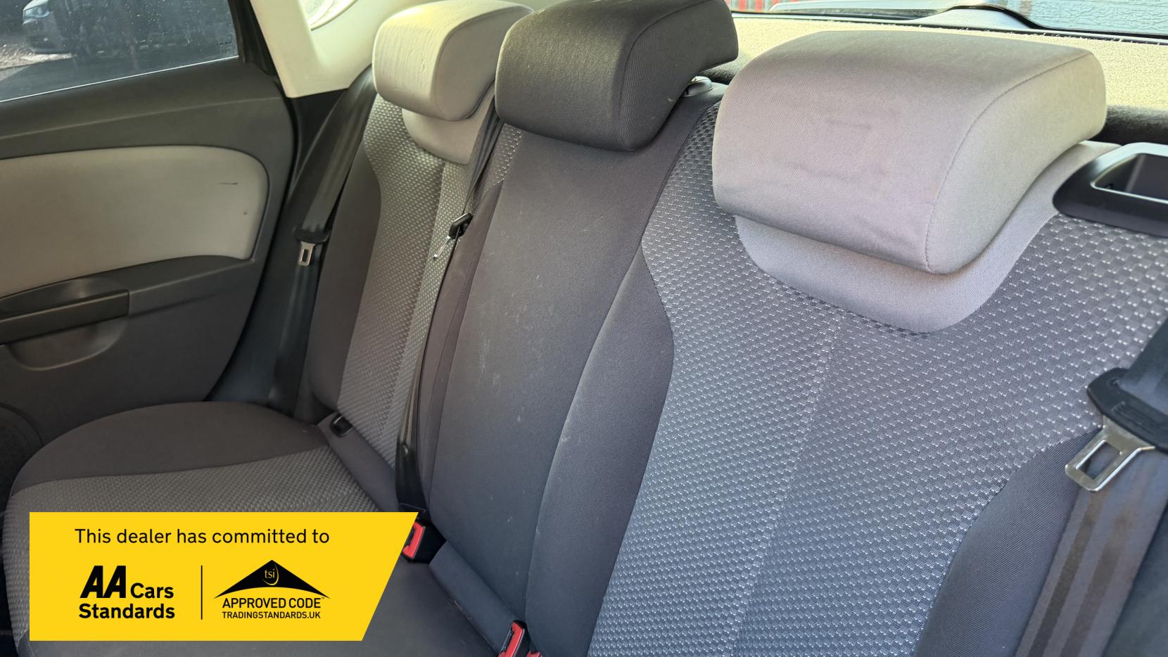 SEAT Leon 1.6 8V SE Special Edition Hatchback 5dr Petrol Manual Euro 4 (102 bhp)