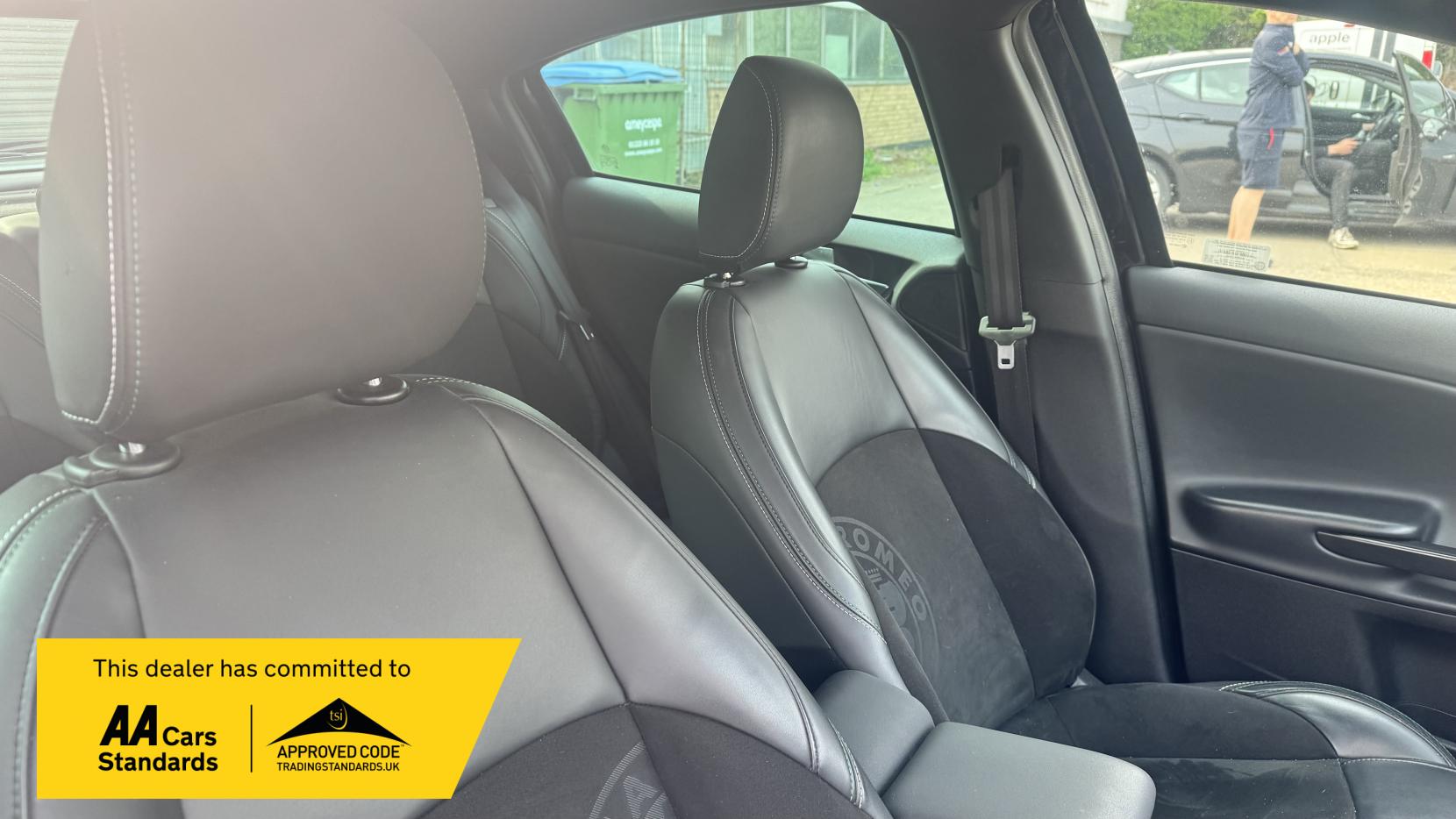 Alfa Romeo Giulietta 1.4 TB MultiAir QV Line Hatchback 5dr Petrol Manual Euro 6 (s/s) (170 bhp)