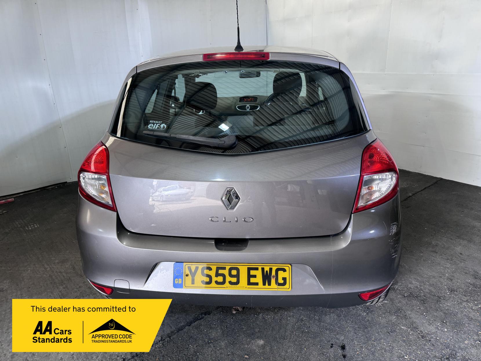 Renault Clio 1.2 I-Music Hatchback 3dr Petrol Manual Euro 5 (75 ps)