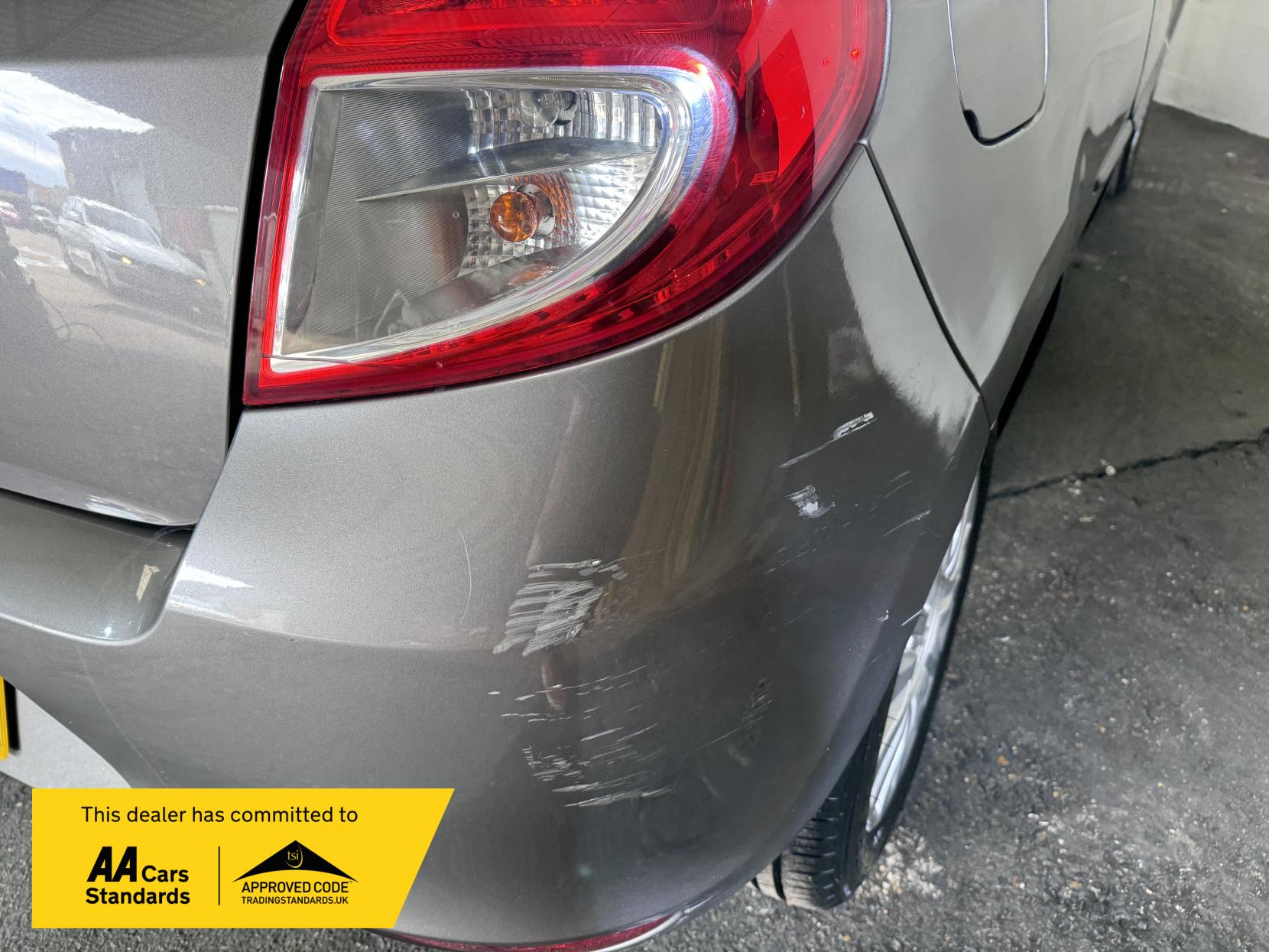 Renault Clio 1.2 I-Music Hatchback 3dr Petrol Manual Euro 5 (75 ps)