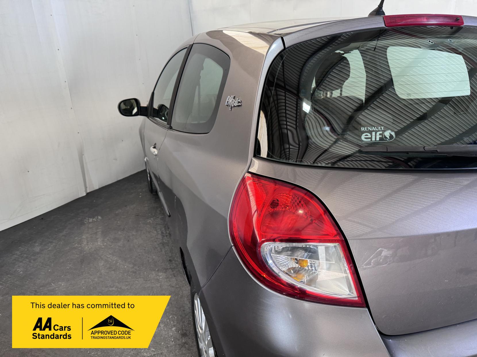 Renault Clio 1.2 I-Music Hatchback 3dr Petrol Manual Euro 5 (75 ps)