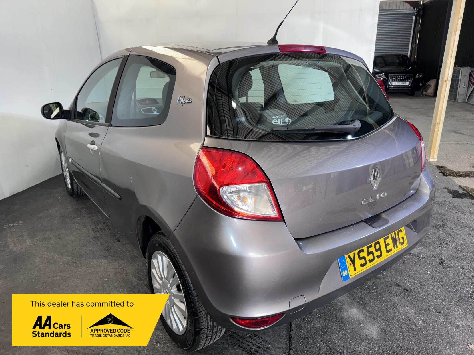 Renault Clio 1.2 I-Music Hatchback 3dr Petrol Manual Euro 5 (75 ps)