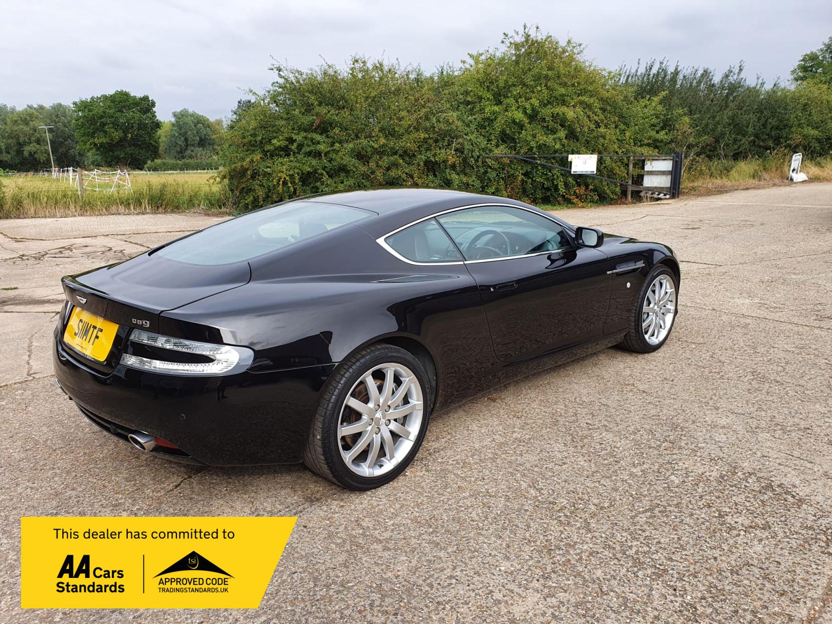 Aston Martin DB9 5.9 Coupe 2dr Petrol Manual (421 g/km, 450 bhp)