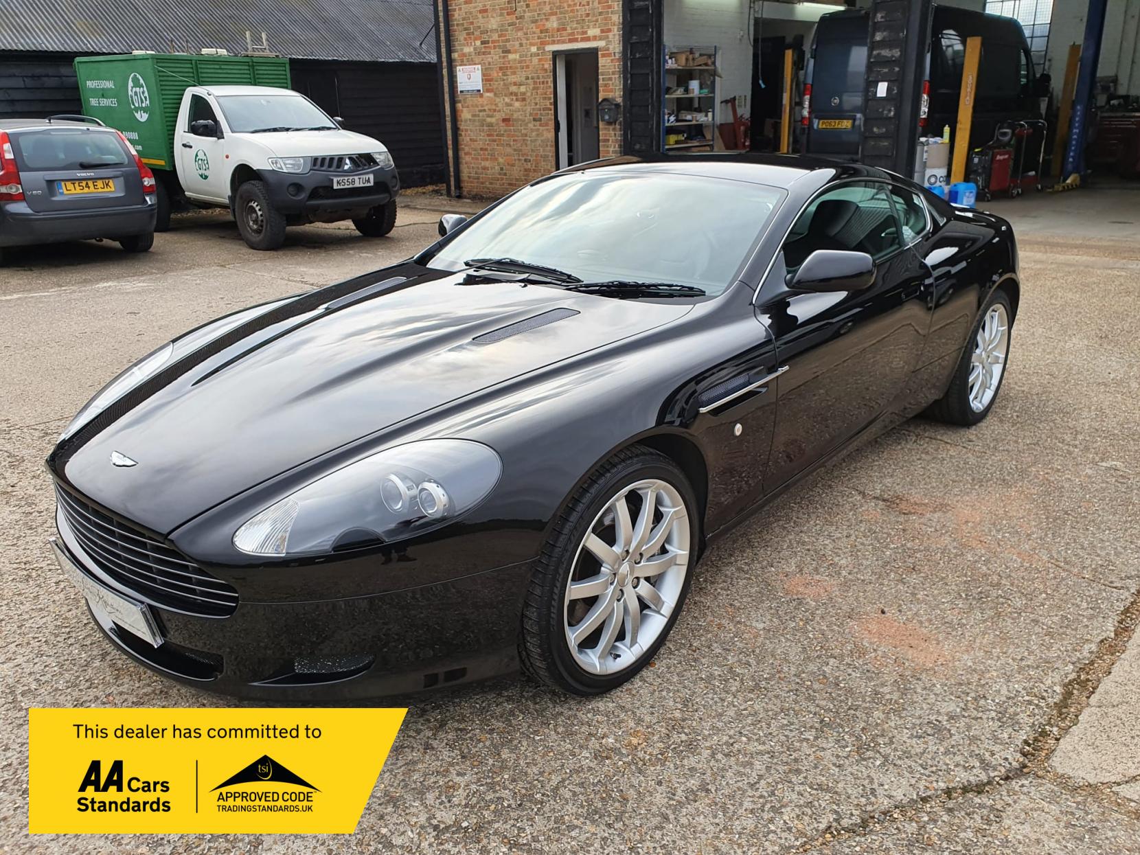 Aston Martin DB9 5.9 Coupe 2dr Petrol Manual (421 g/km, 450 bhp)