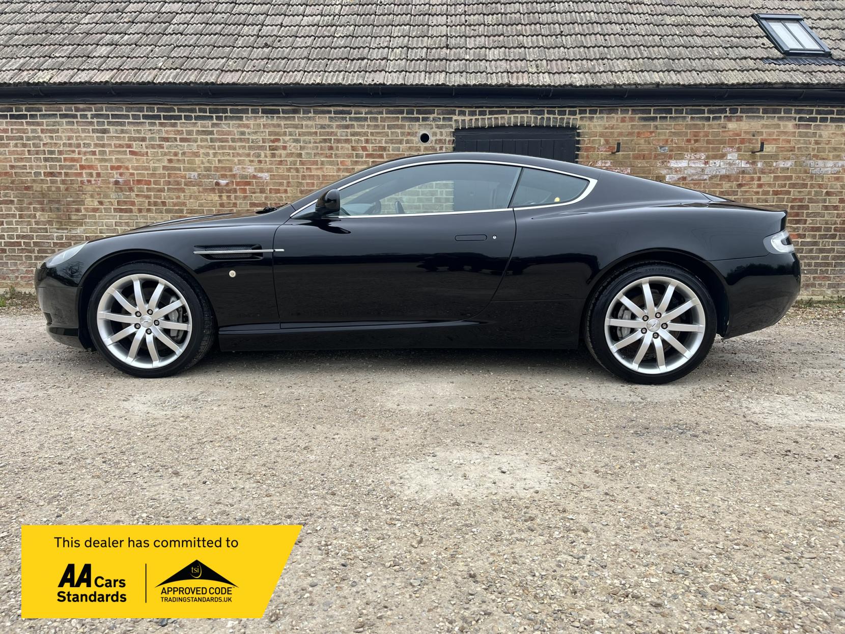 Aston Martin DB9 5.9 Coupe 2dr Petrol Seq (394 g/km, 450 bhp)