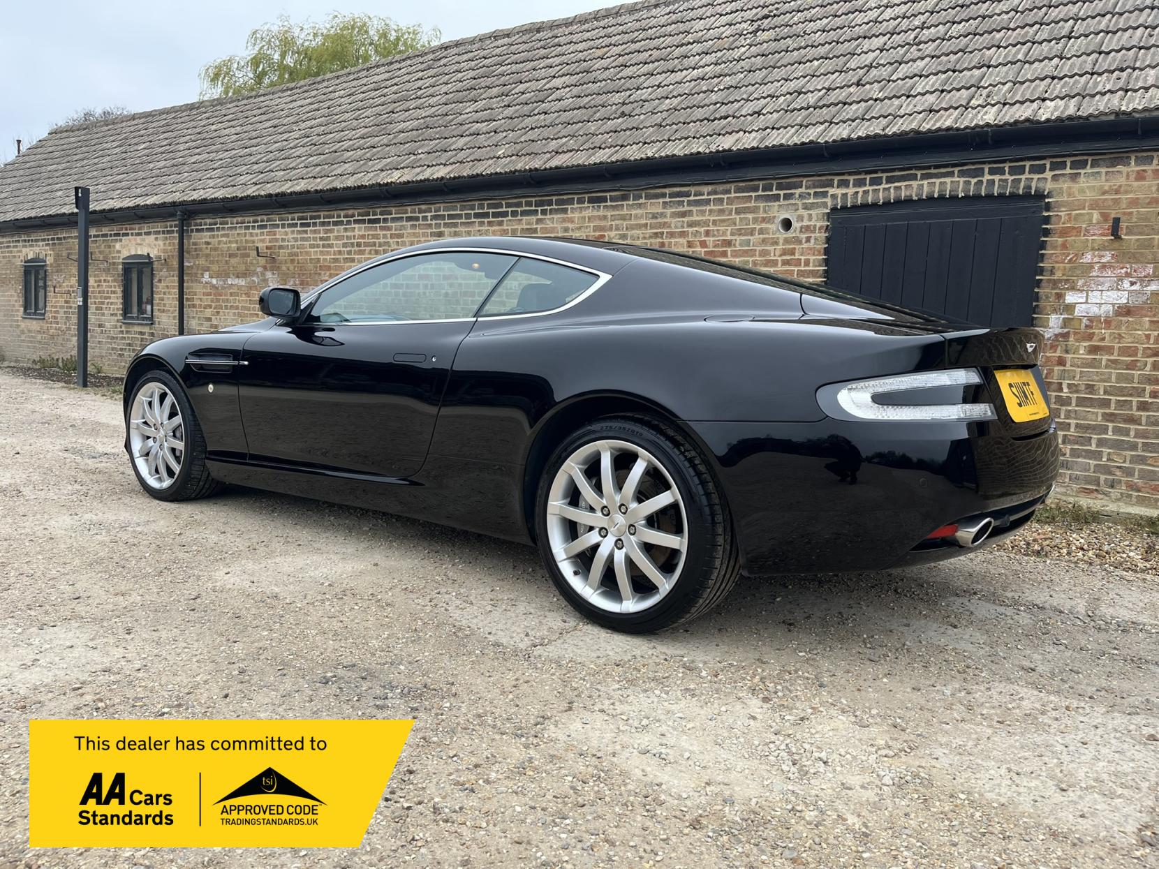Aston Martin DB9 5.9 Coupe 2dr Petrol Seq (394 g/km, 450 bhp)