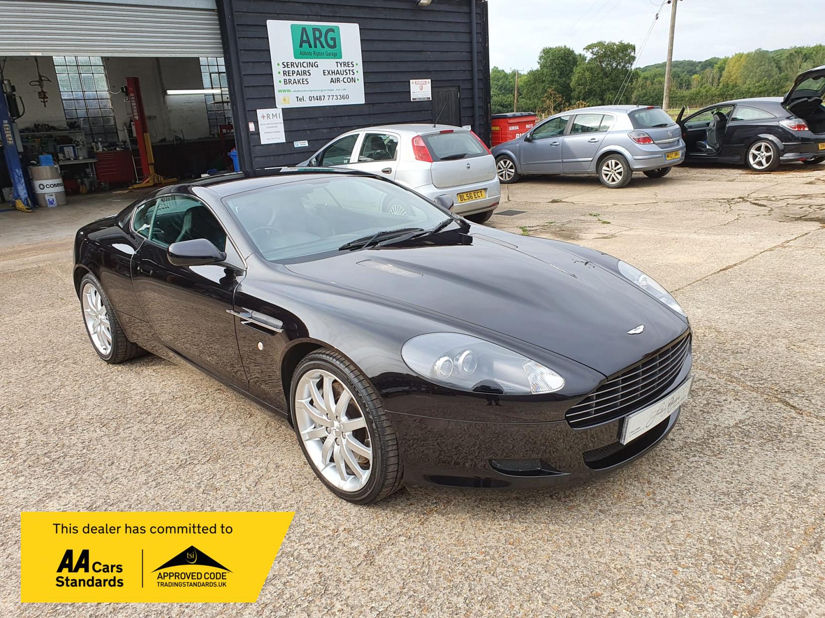 Aston Martin DB9 5.9 Coupe 2dr Petrol Manual (421 g/km, 450 bhp)