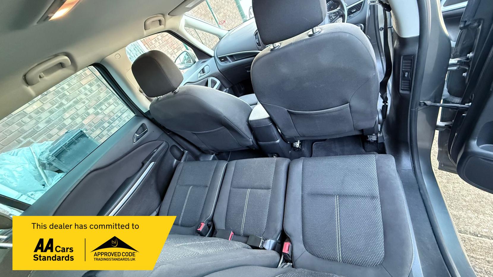 Vauxhall Zafira Tourer 1.4i Turbo SRi MPV 5dr Petrol Manual Euro 6 (140 ps)