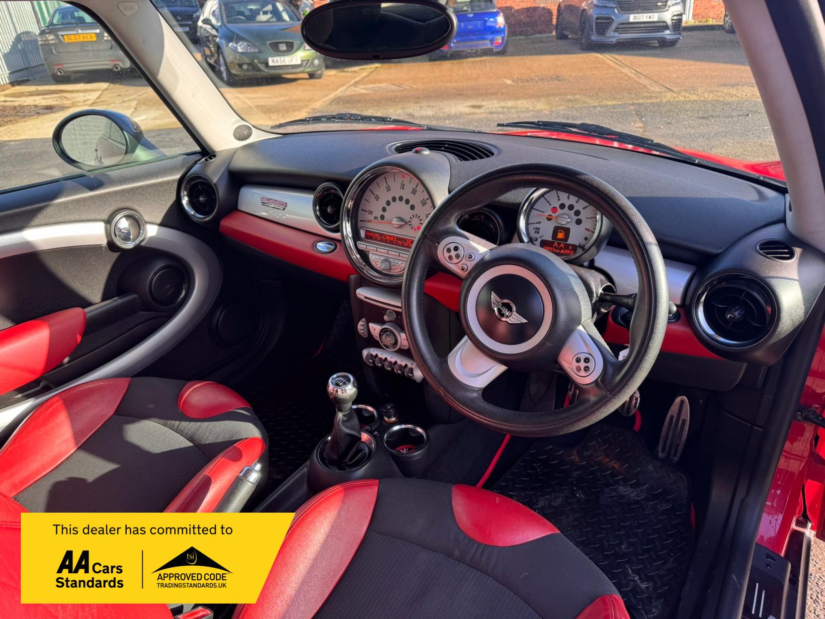 MINI Hatch 1.6 Cooper Hatchback 3dr Petrol Manual Euro 4 (120 ps)