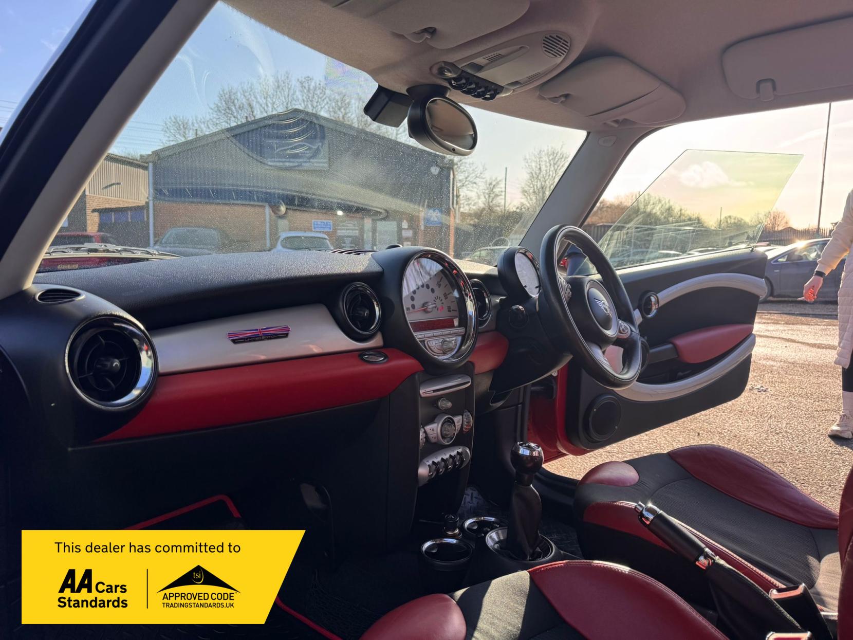 MINI Hatch 1.6 Cooper Hatchback 3dr Petrol Manual Euro 4 (120 ps)