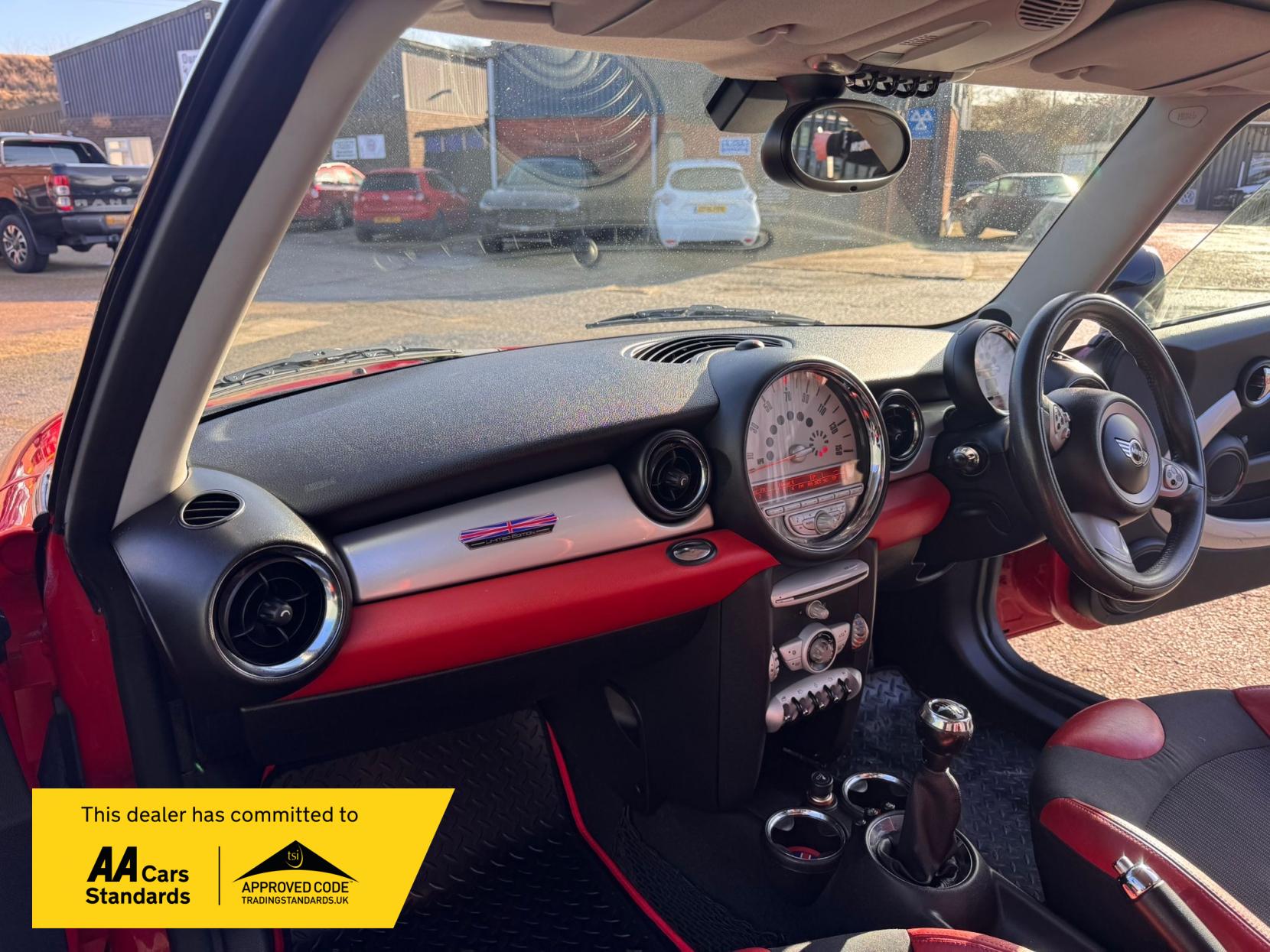 MINI Hatch 1.6 Cooper Hatchback 3dr Petrol Manual Euro 4 (120 ps)