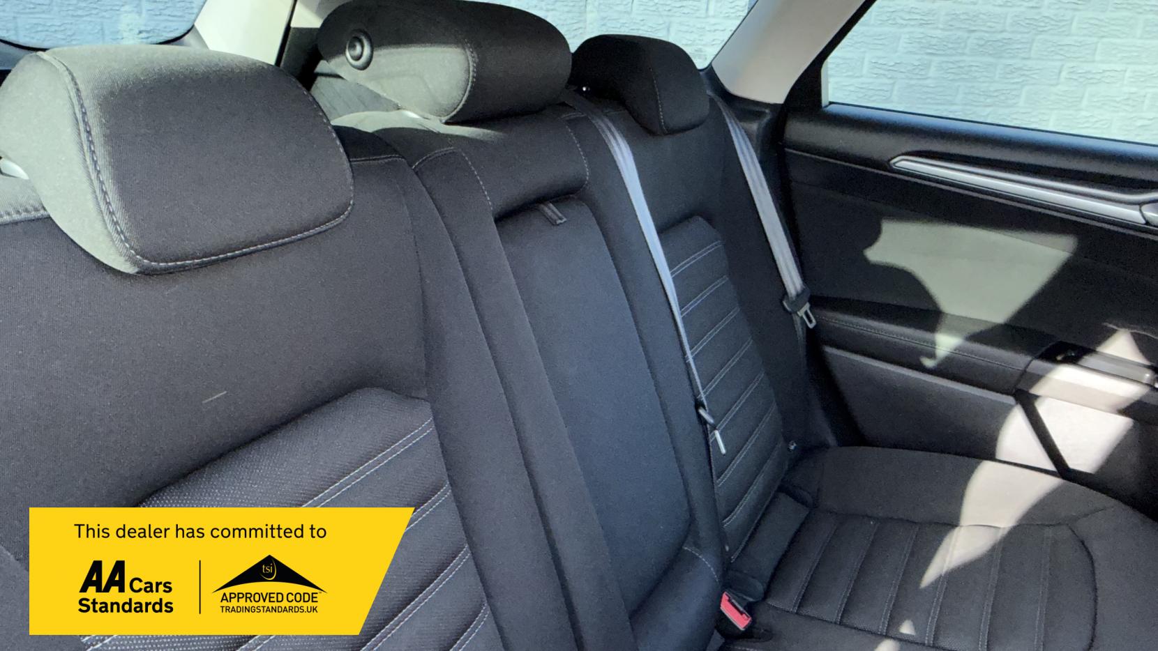 Ford Mondeo 2.0 TDCi ECOnetic Zetec Estate 5dr Diesel Manual Euro 6 (s/s) (150 ps)