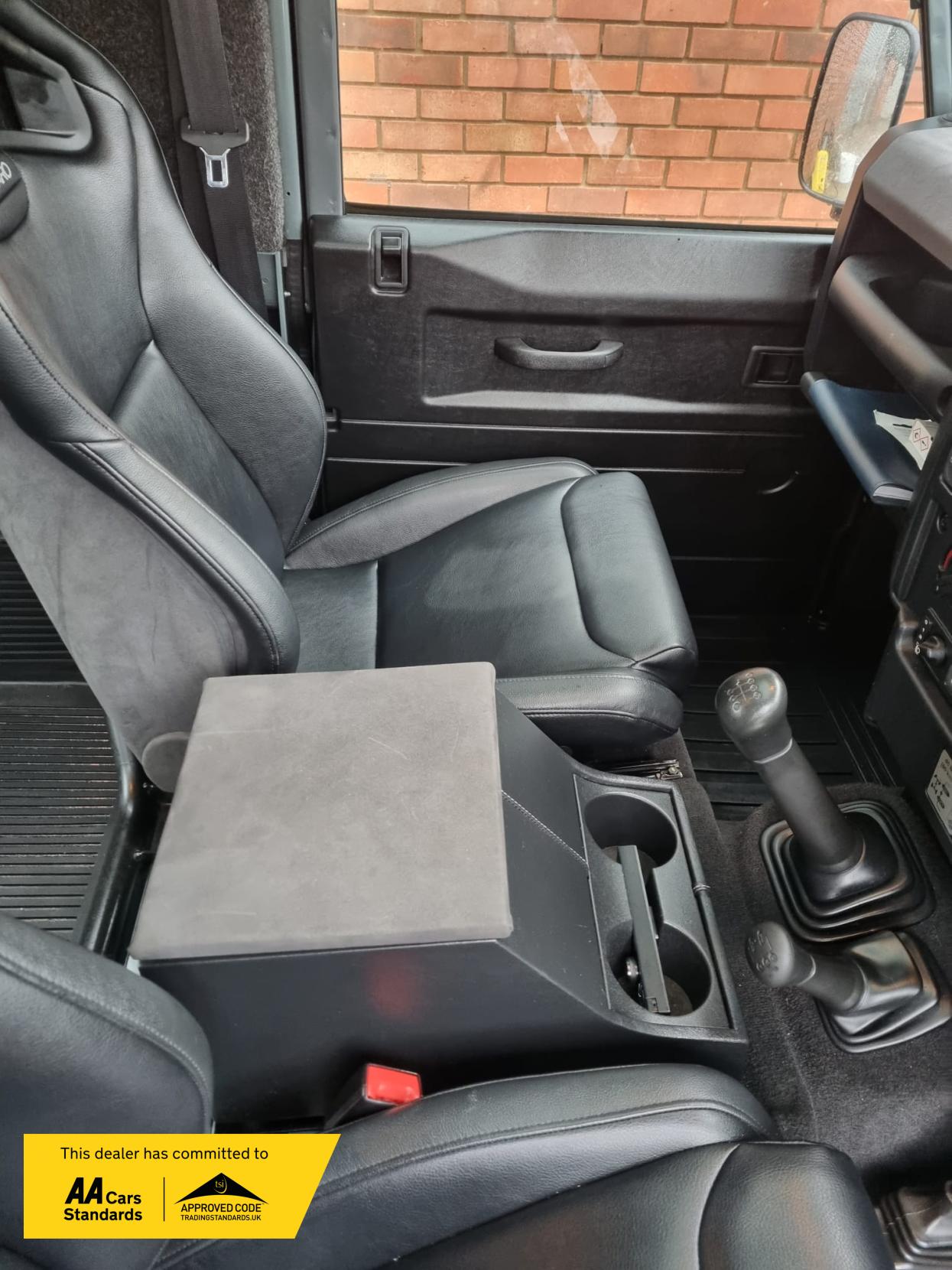 Land Rover Defender 90 2.2 TDCi XS Hard Top 3dr Diesel Manual 4WD Euro 5 (122 ps)