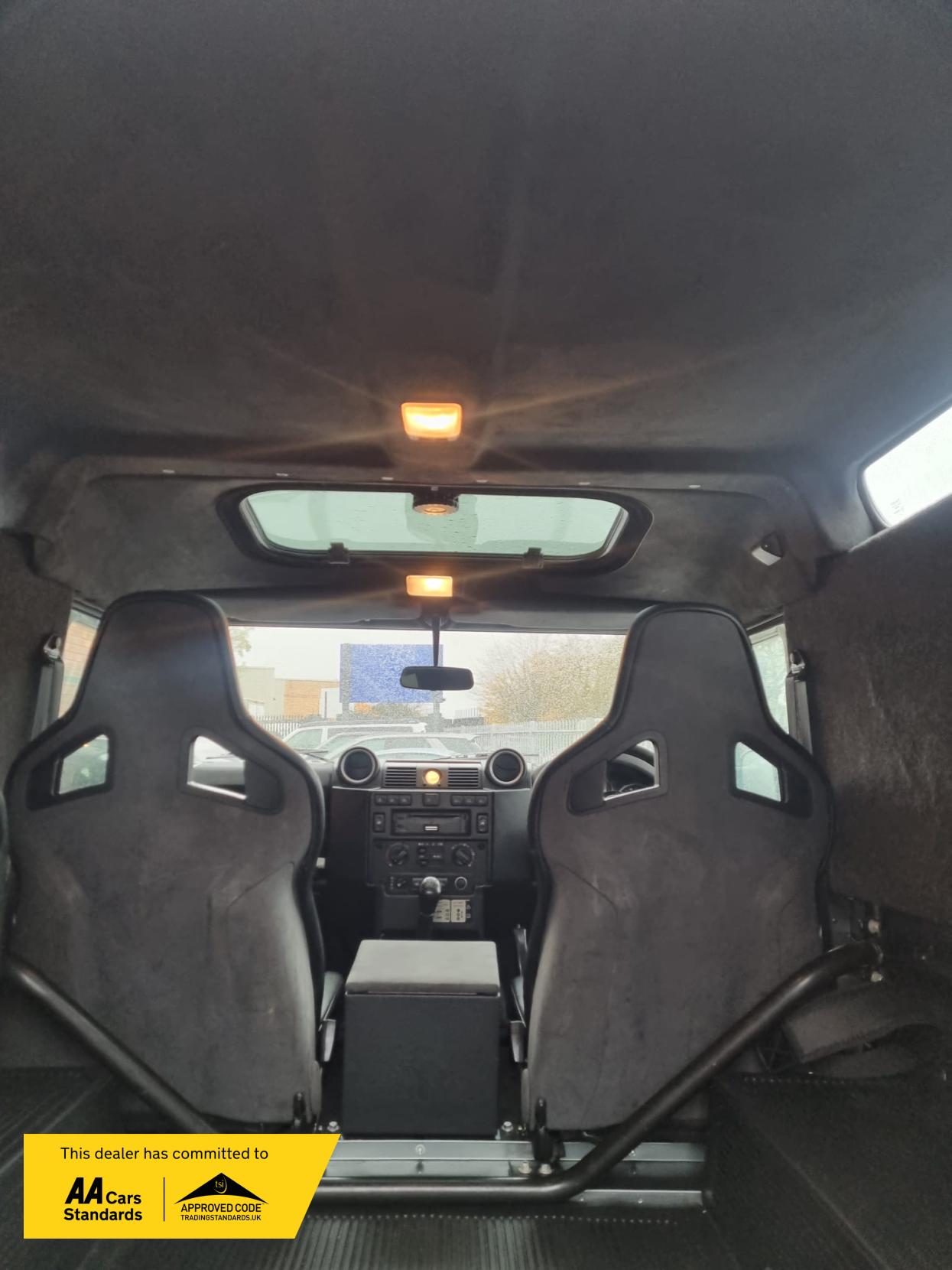 Land Rover Defender 90 2.2 TDCi XS Hard Top 3dr Diesel Manual 4WD Euro 5 (122 ps)