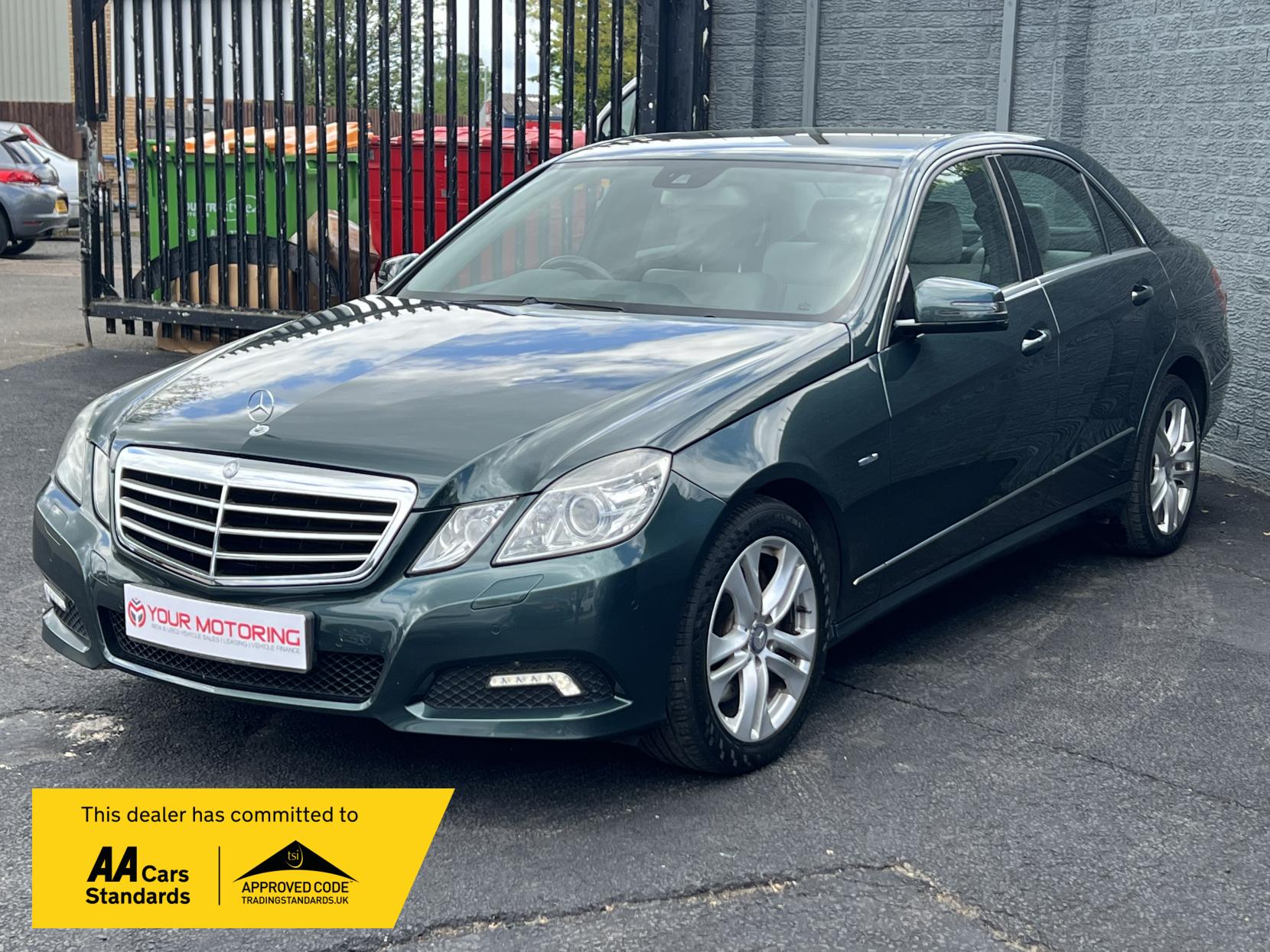 Mercedes-Benz E Class 1.8 E250 CGI BlueEfficiency Avantgarde Saloon 4dr Petrol Tiptronic Euro 5 (204 ps)
