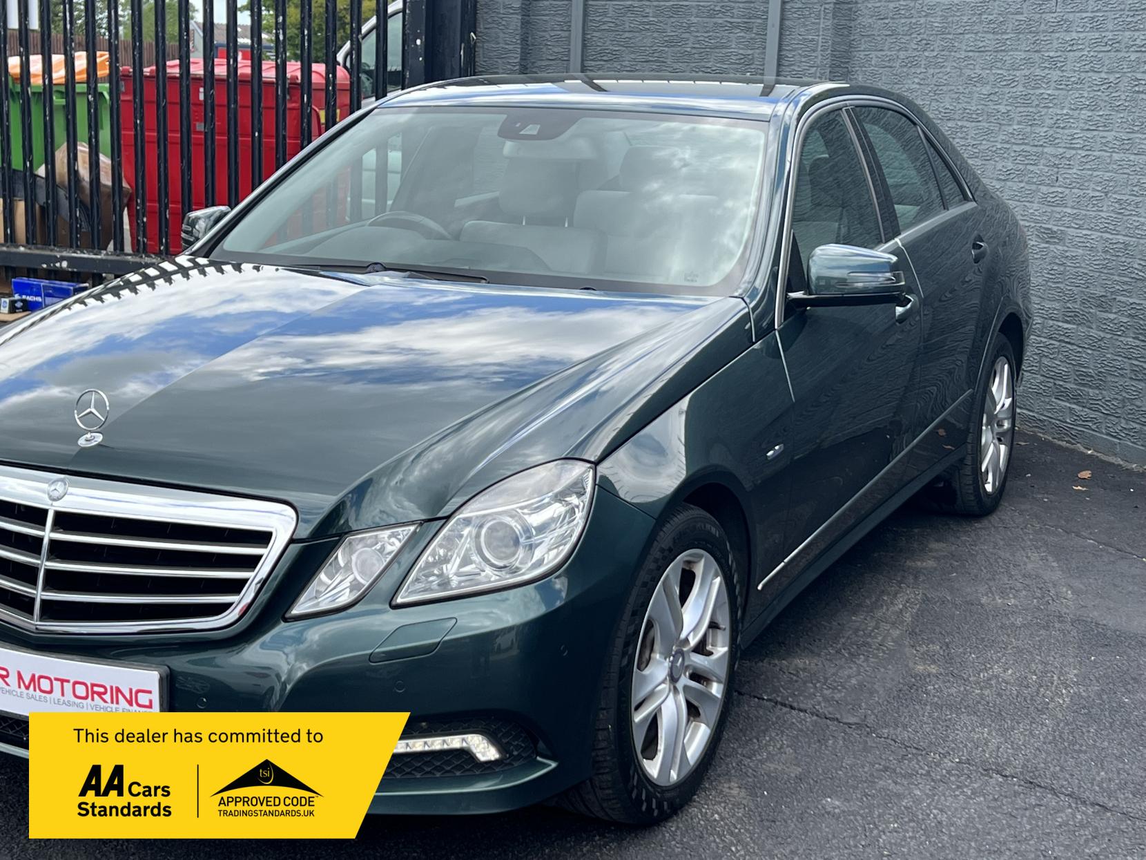 Mercedes-Benz E Class 1.8 E250 CGI BlueEfficiency Avantgarde Saloon 4dr Petrol Tiptronic Euro 5 (204 ps)