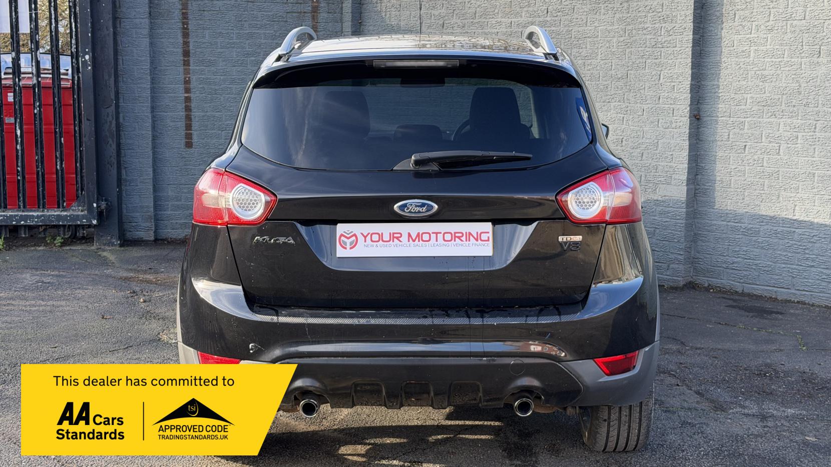 Ford Kuga 2.0 TDCi Titanium SUV 5dr Diesel Manual 2WD Euro 4 (136 ps)