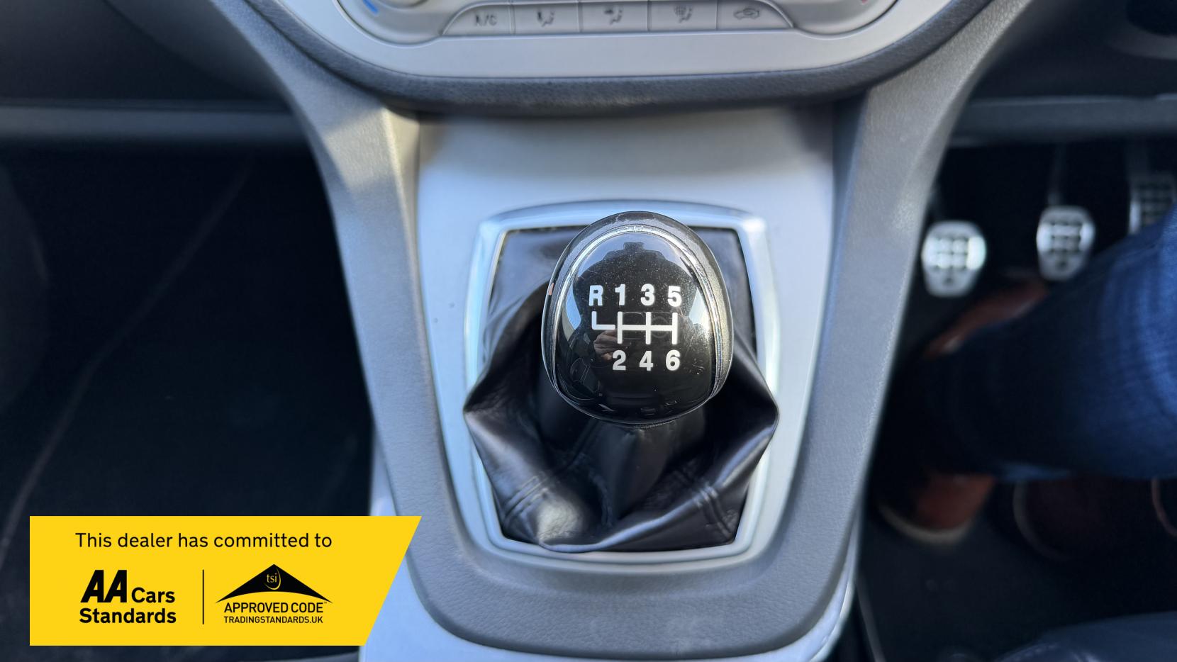 Ford Kuga 2.0 TDCi Titanium SUV 5dr Diesel Manual 2WD Euro 4 (136 ps)