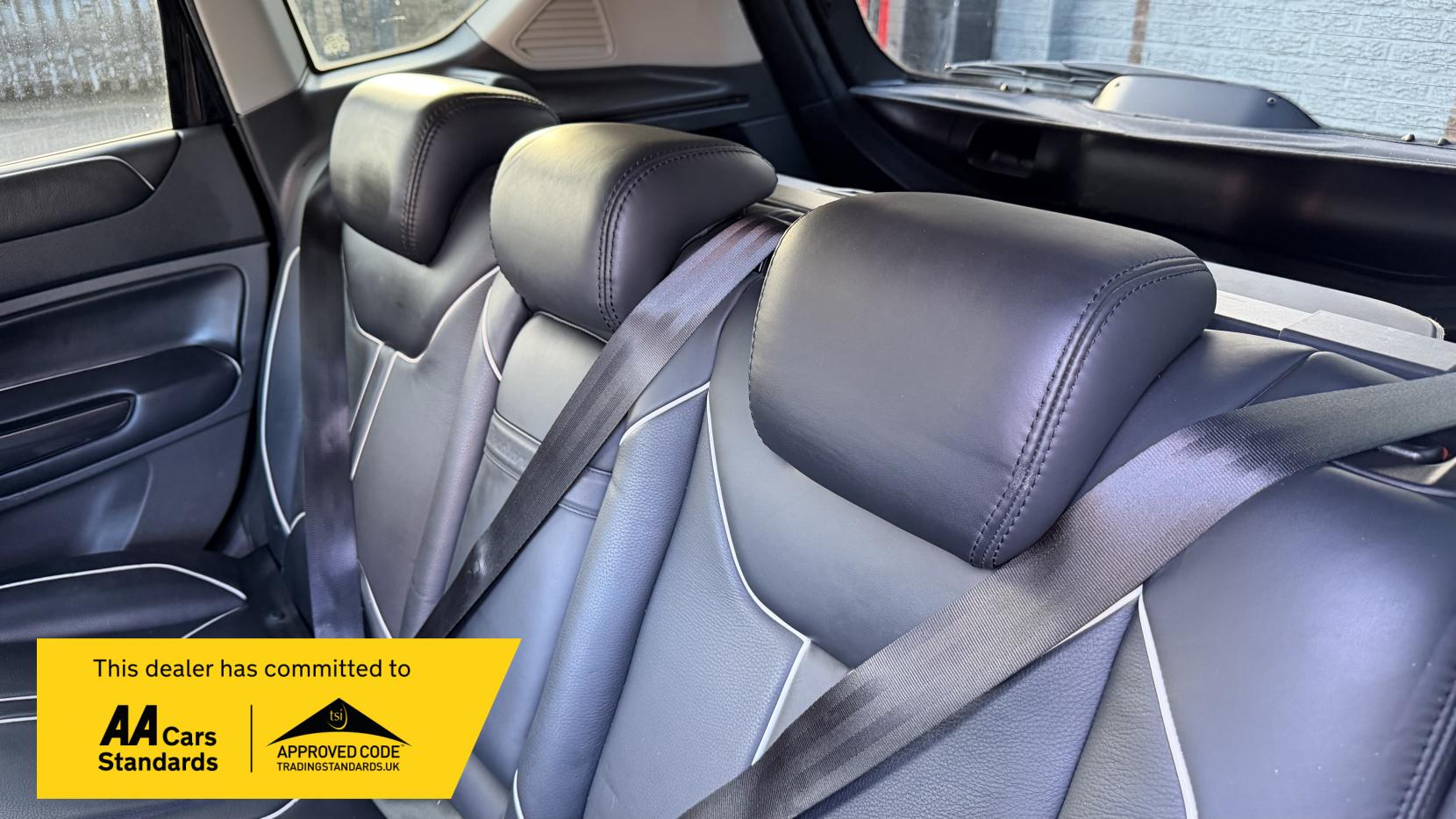 Ford Kuga 2.0 TDCi Titanium SUV 5dr Diesel Manual 2WD Euro 4 (136 ps)