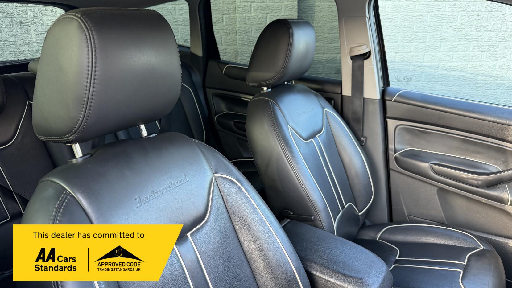 Ford Kuga 2.0 TDCi Titanium SUV 5dr Diesel Manual 2WD Euro 4 (136 ps)