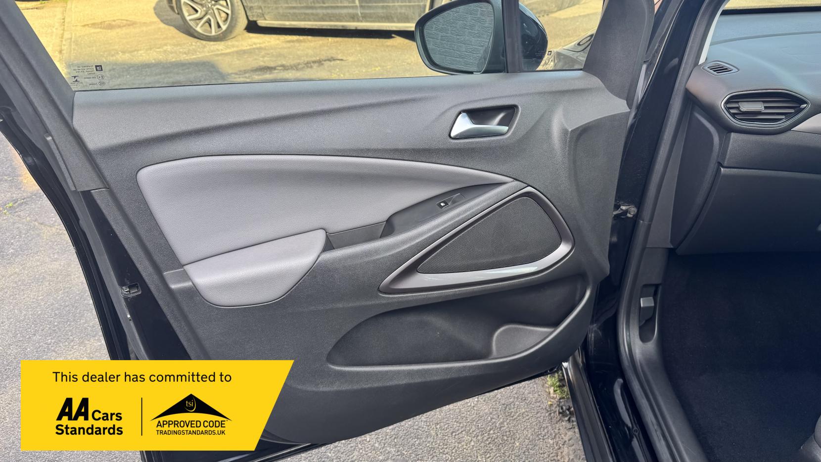 Vauxhall Crossland X 1.2 Elite Nav SUV 5dr Petrol Manual Euro 6 (83 ps)