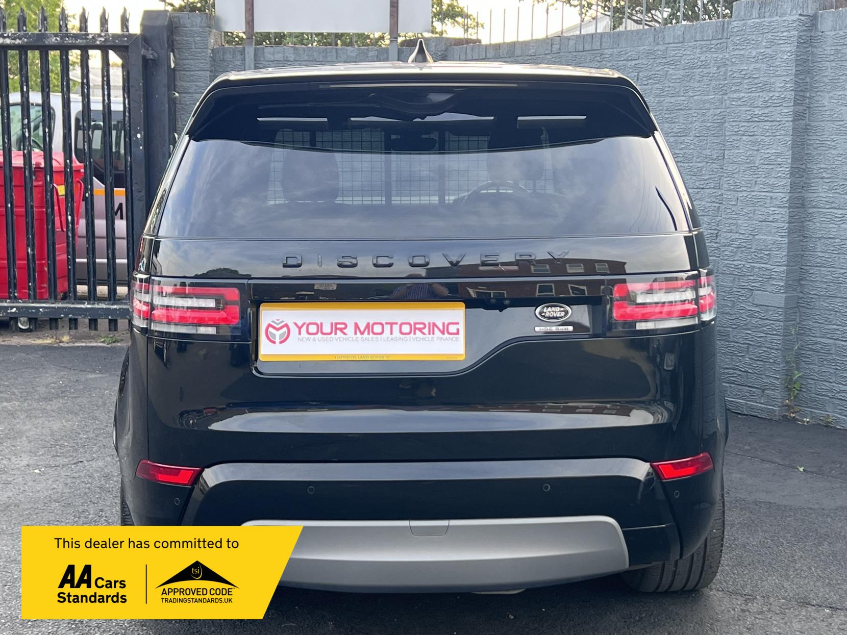 Land Rover Discovery 3.0 SD V6 HSE LCV 5dr Diesel Auto 4WD Euro 6 (s/s) (306 ps)