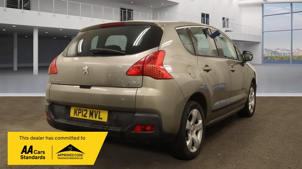 Peugeot 3008 1.6 HDi Active SUV 5dr Diesel Manual Euro 5 (112 ps)