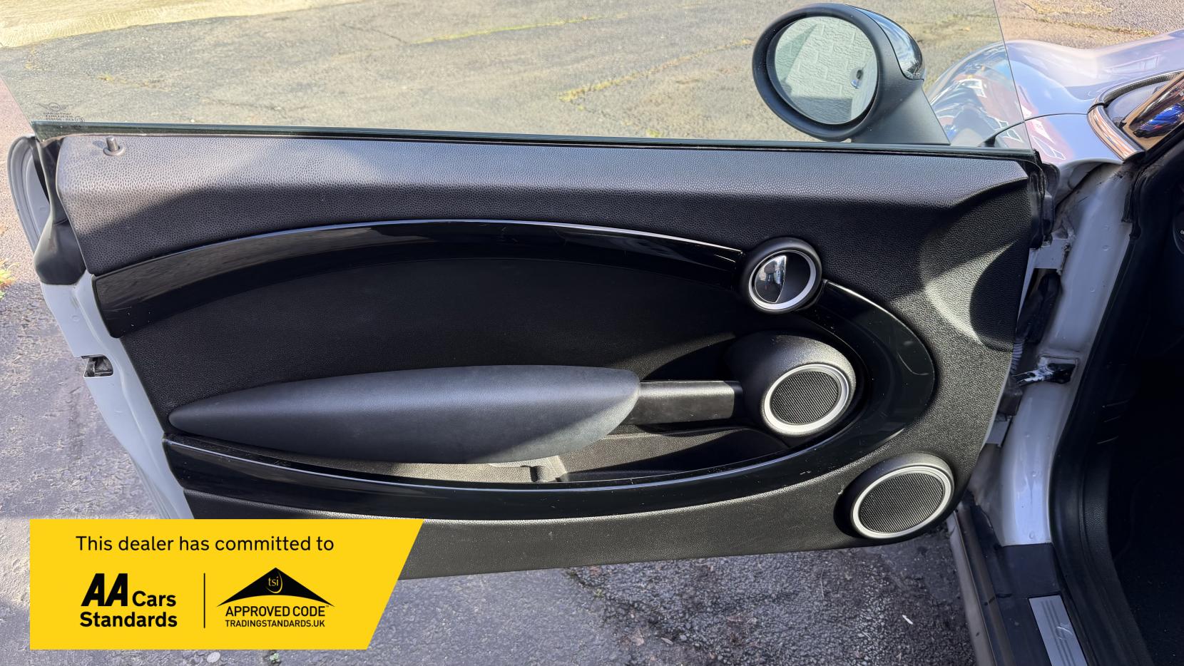 MINI Hatch 1.6 Cooper Soho Hatchback 3dr Petrol Manual Euro 5 (s/s) (122 ps)