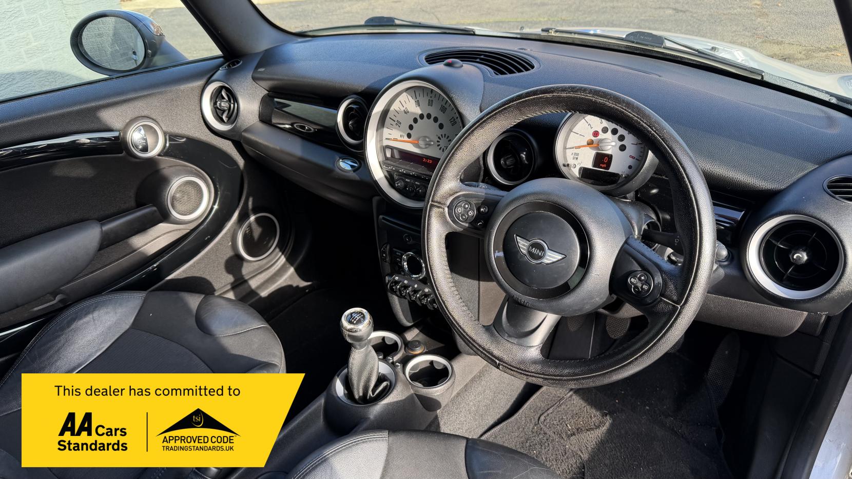 MINI Hatch 1.6 Cooper Soho Hatchback 3dr Petrol Manual Euro 5 (s/s) (122 ps)