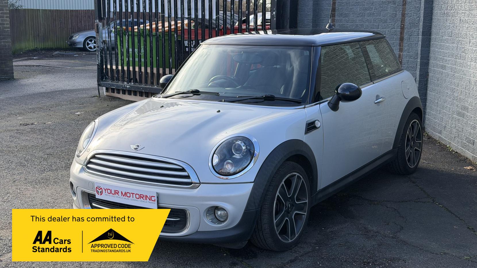 MINI Hatch 1.6 Cooper Soho Hatchback 3dr Petrol Manual Euro 5 (s/s) (122 ps)