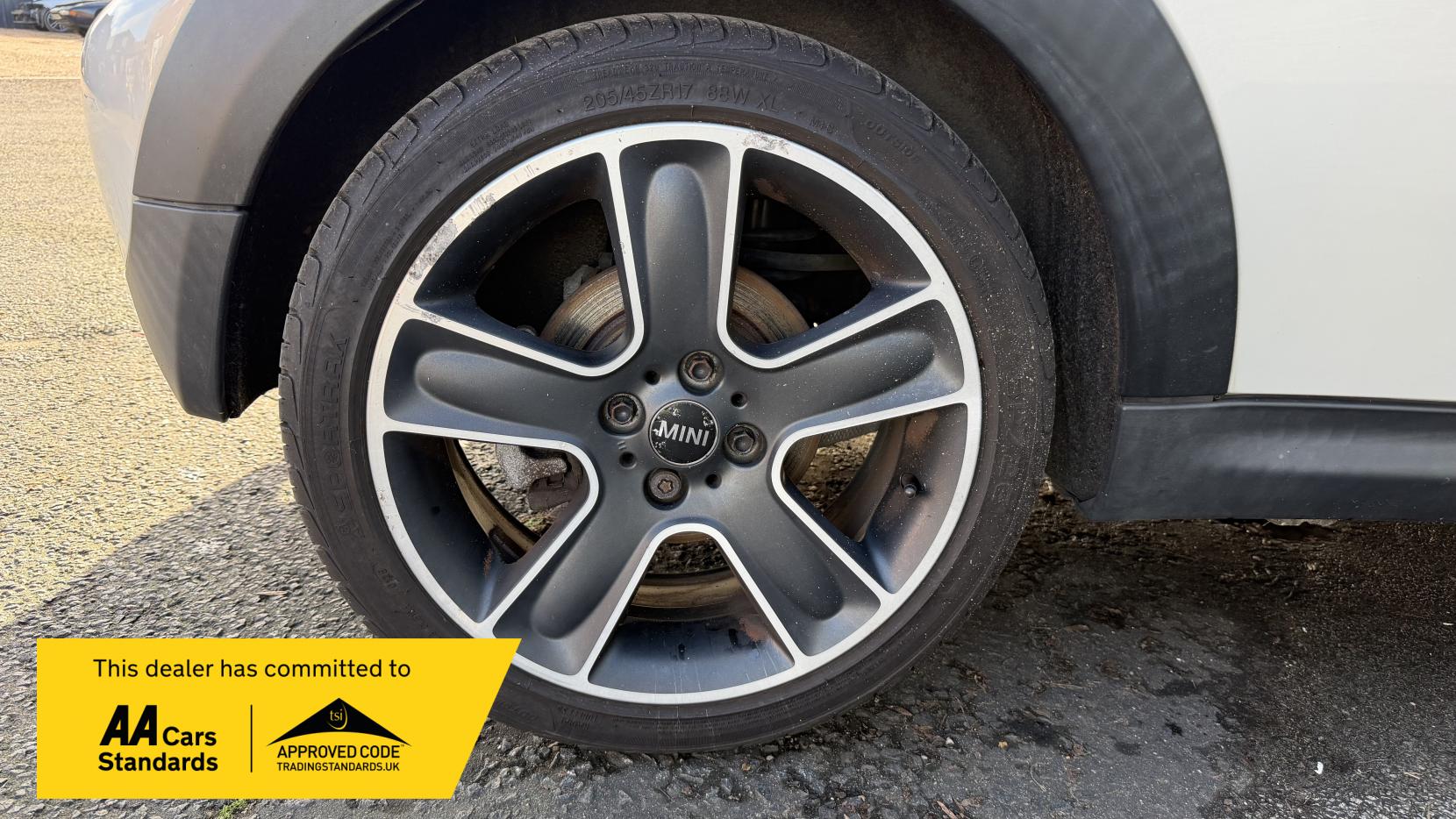 MINI Hatch 1.6 Cooper Soho Hatchback 3dr Petrol Manual Euro 5 (s/s) (122 ps)