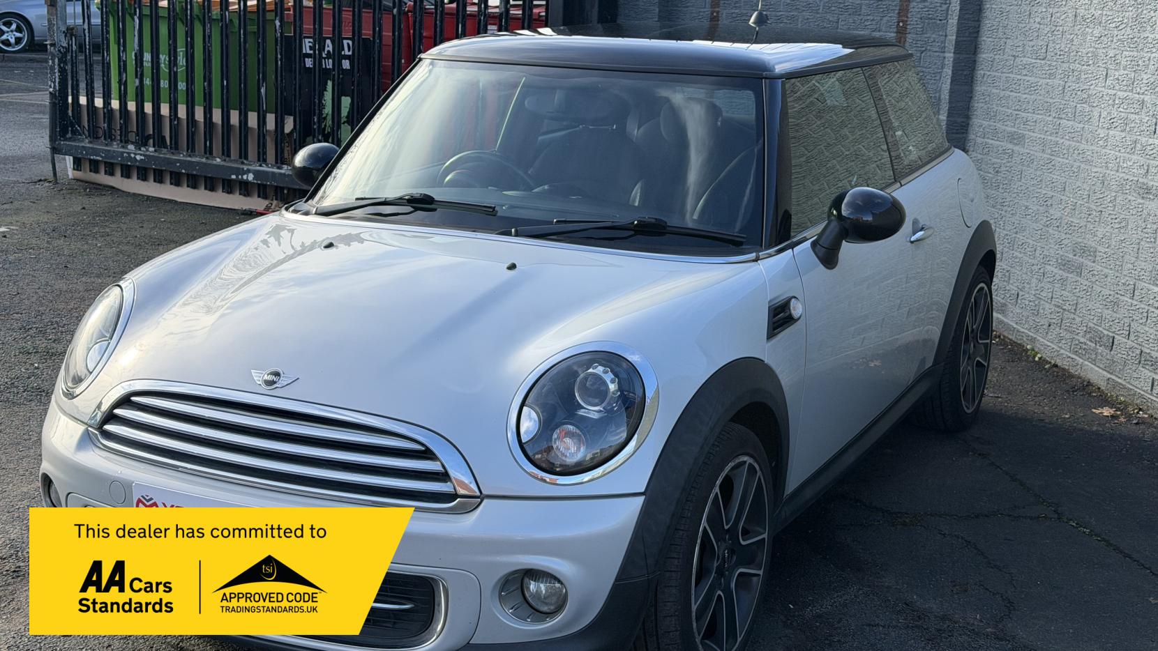 MINI Hatch 1.6 Cooper Soho Hatchback 3dr Petrol Manual Euro 5 (s/s) (122 ps)
