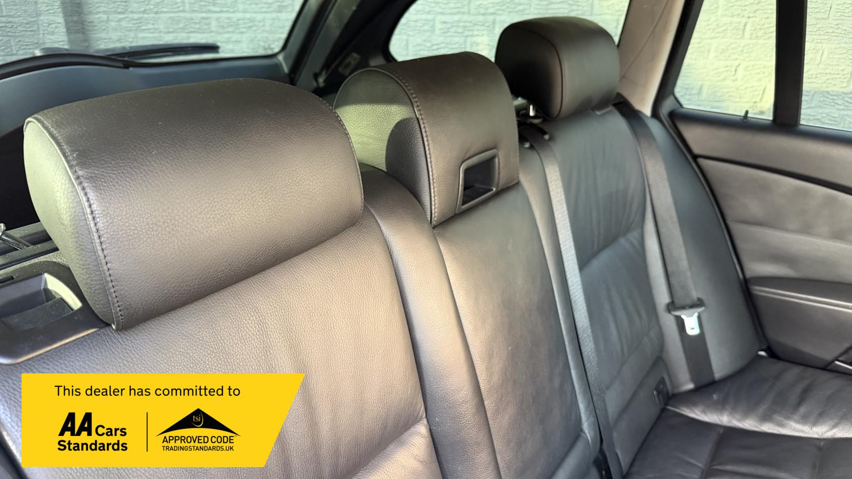 BMW 5 Series 2.5 525d SE Touring 5dr Diesel Auto Euro 4 (177 ps)