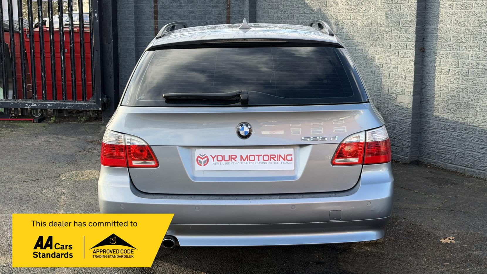 BMW 5 Series 2.5 525d SE Touring 5dr Diesel Auto Euro 4 (177 ps)