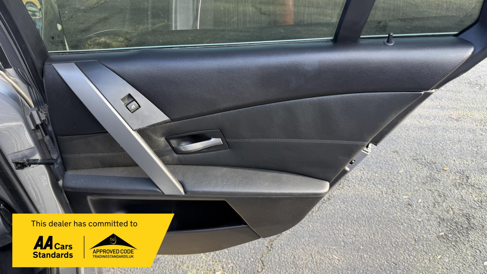 BMW 5 Series 2.5 525d SE Touring 5dr Diesel Auto Euro 4 (177 ps)