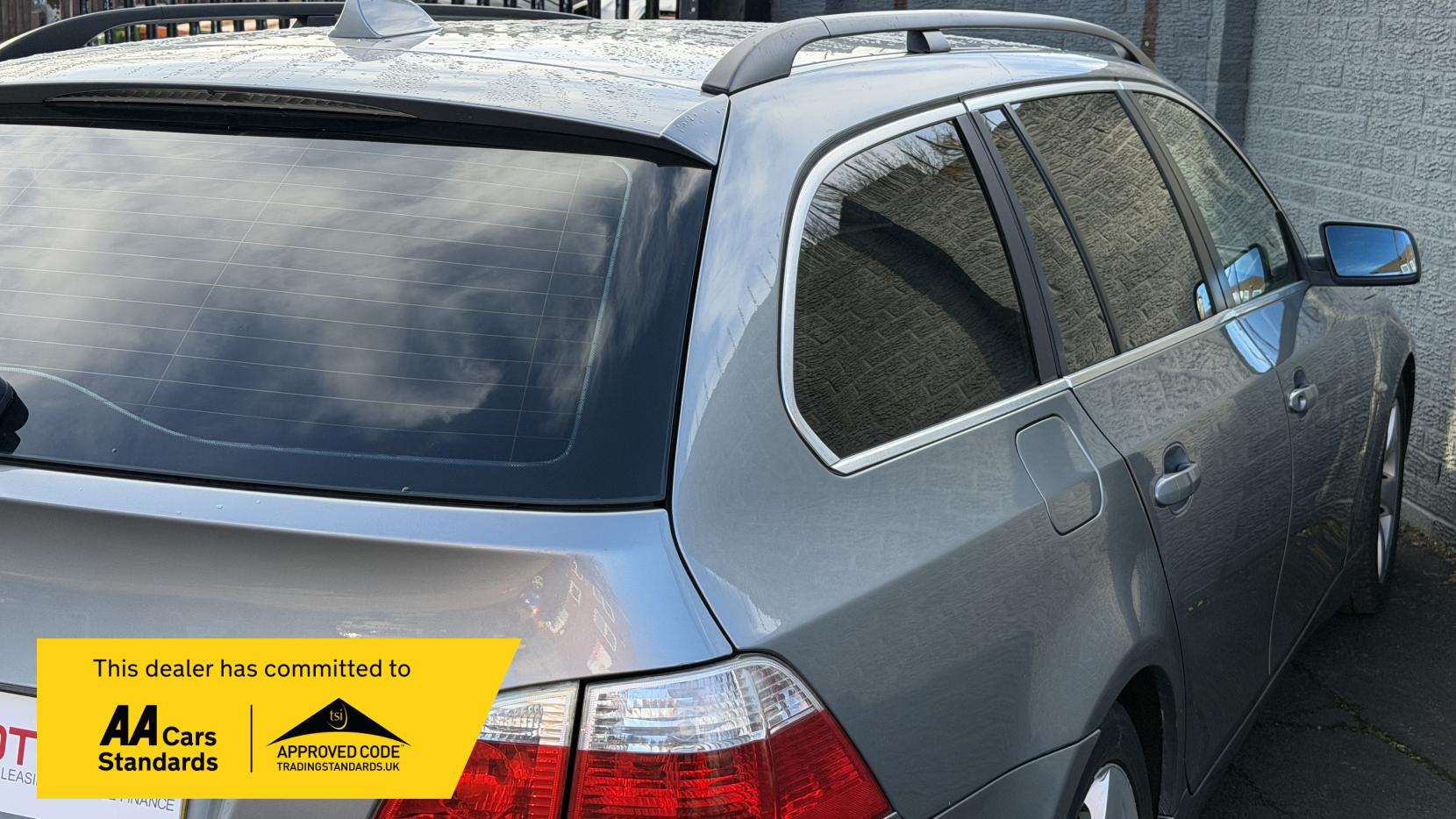 BMW 5 Series 2.5 525d SE Touring 5dr Diesel Auto Euro 4 (177 ps)