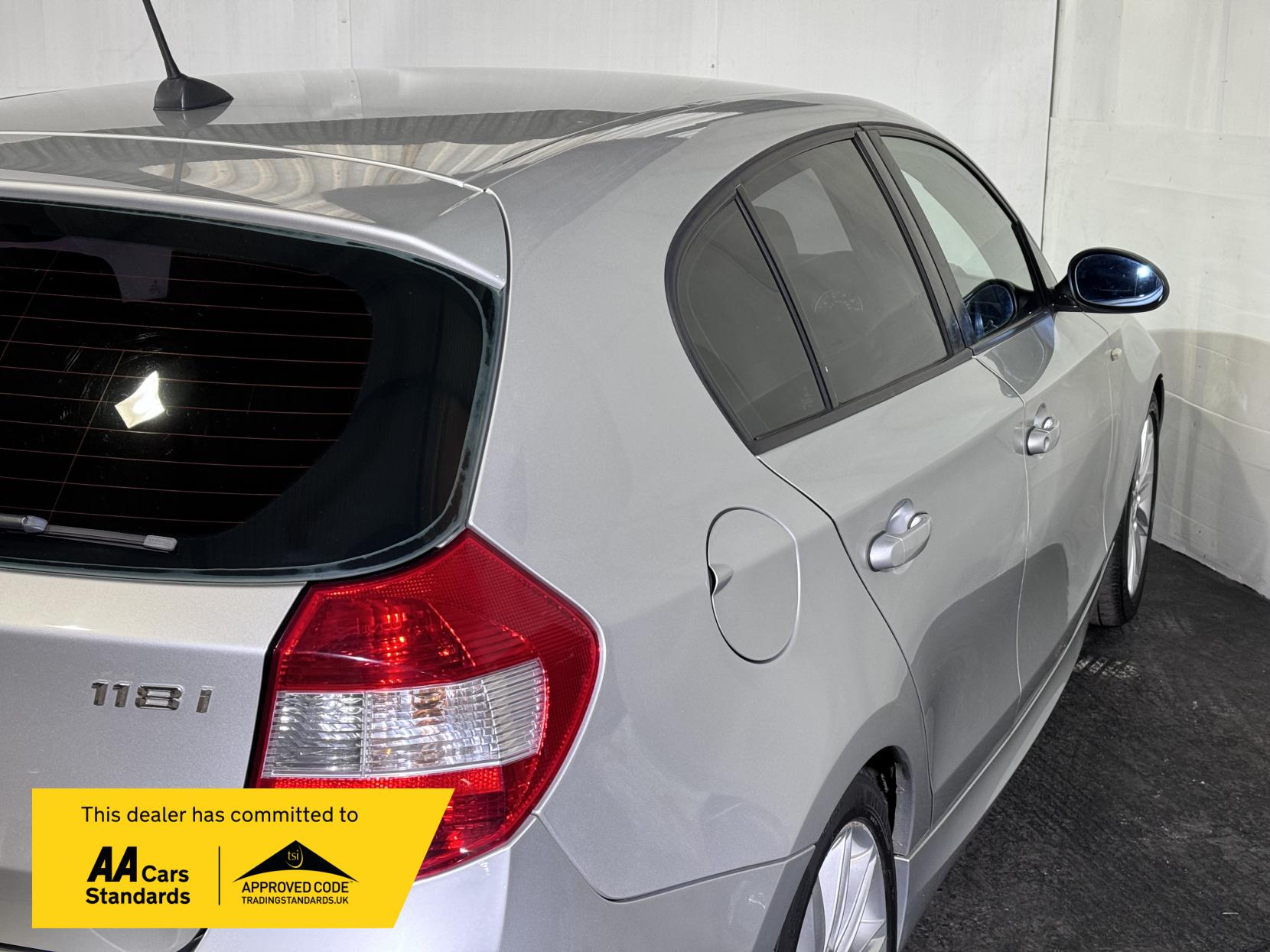 BMW 1 Series 2.0 118i M Sport Hatchback 5dr Petrol Steptronic Euro 4 (129 ps)
