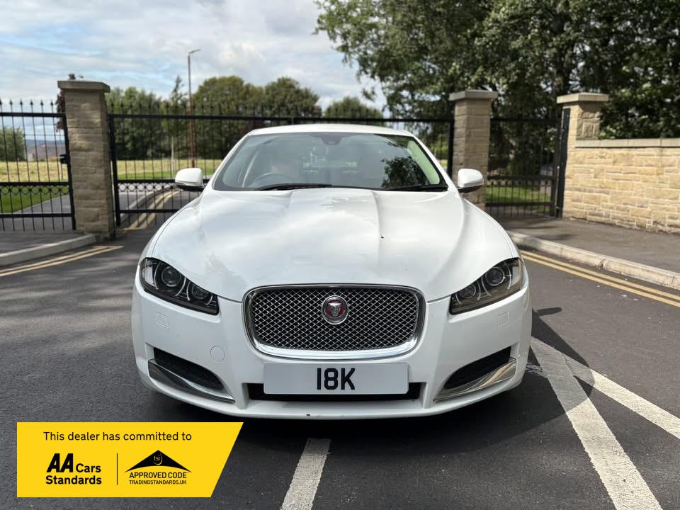 Jaguar XF 2.2d Luxury Saloon 4dr Diesel Auto Euro 5 (s/s) (163 ps)
