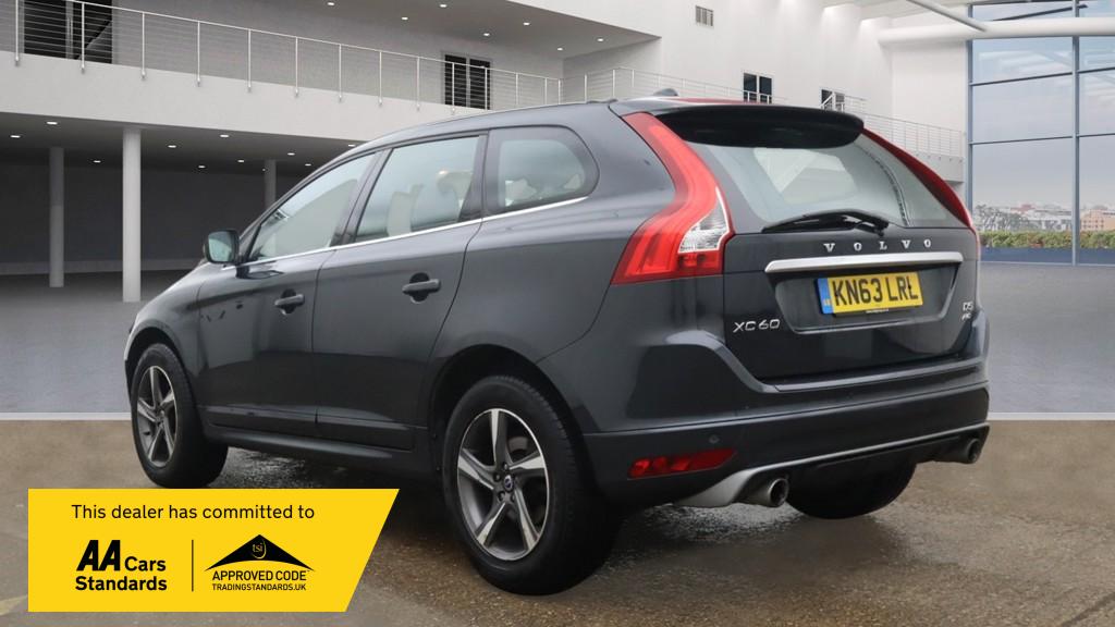Volvo XC60 2.4 D5 R-Design Lux Nav SUV 5dr Diesel Geartronic AWD Euro 5 (215 ps)