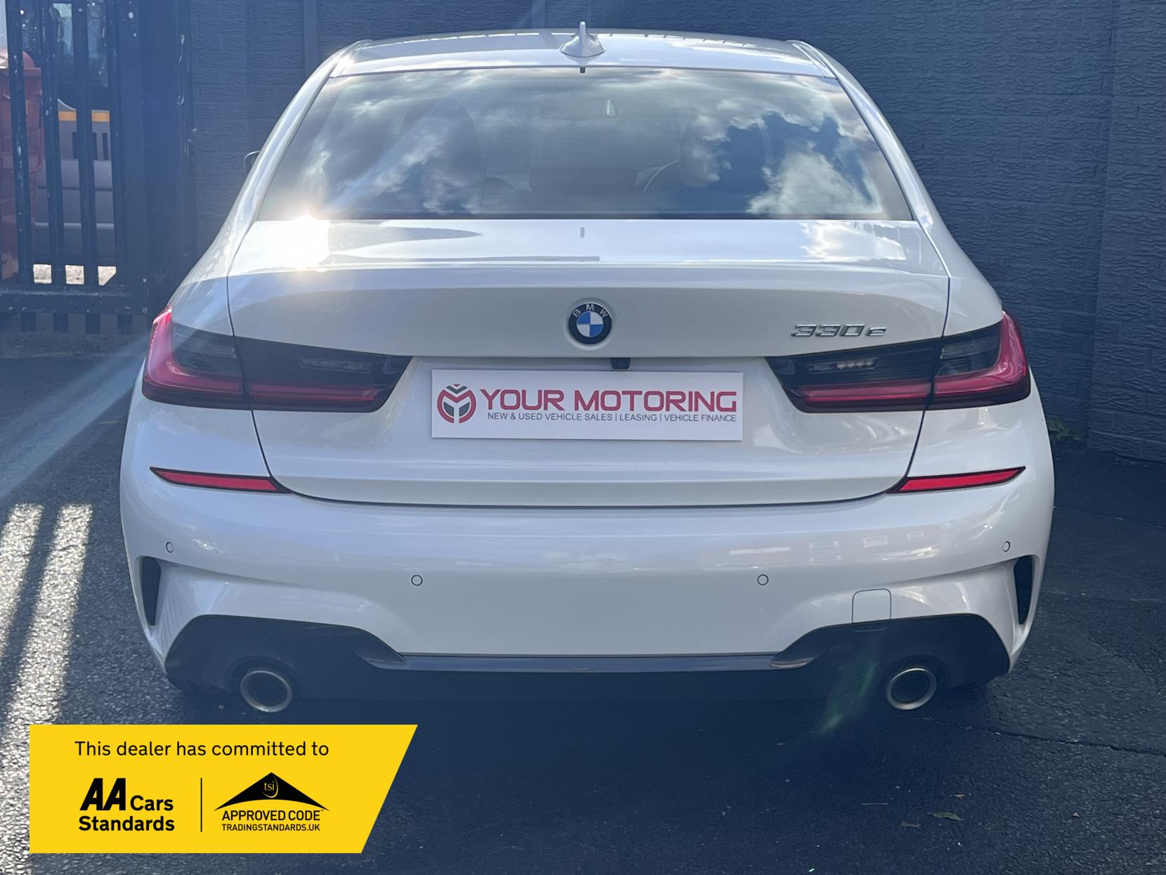 BMW 3 Series 2.0 330e 12kWh M Sport Saloon 4dr Petrol Plug-in Hybrid Auto Euro 6 (s/s) (292 ps)
