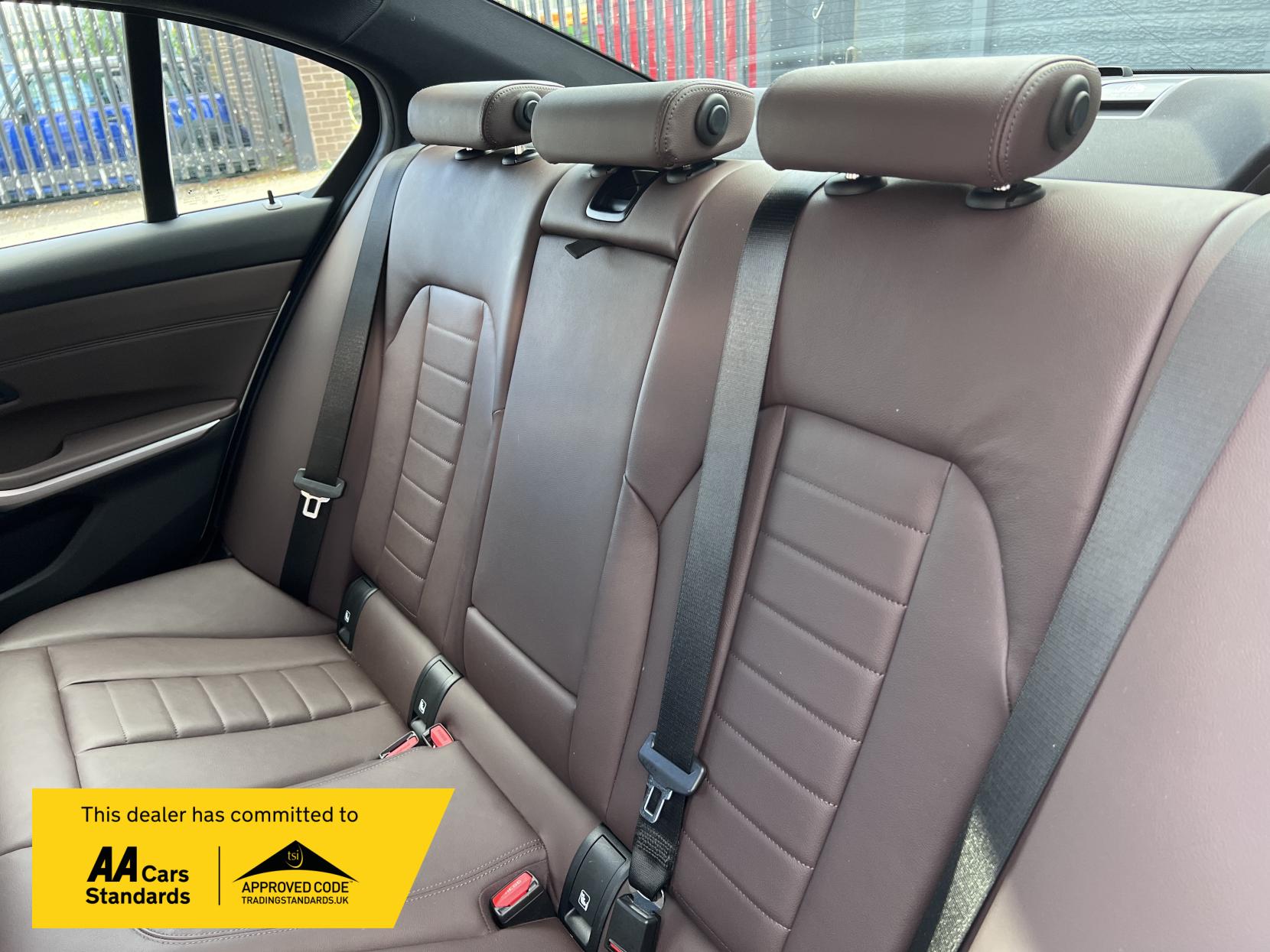 BMW 3 Series 2.0 330e 12kWh M Sport Saloon 4dr Petrol Plug-in Hybrid Auto Euro 6 (s/s) (292 ps)