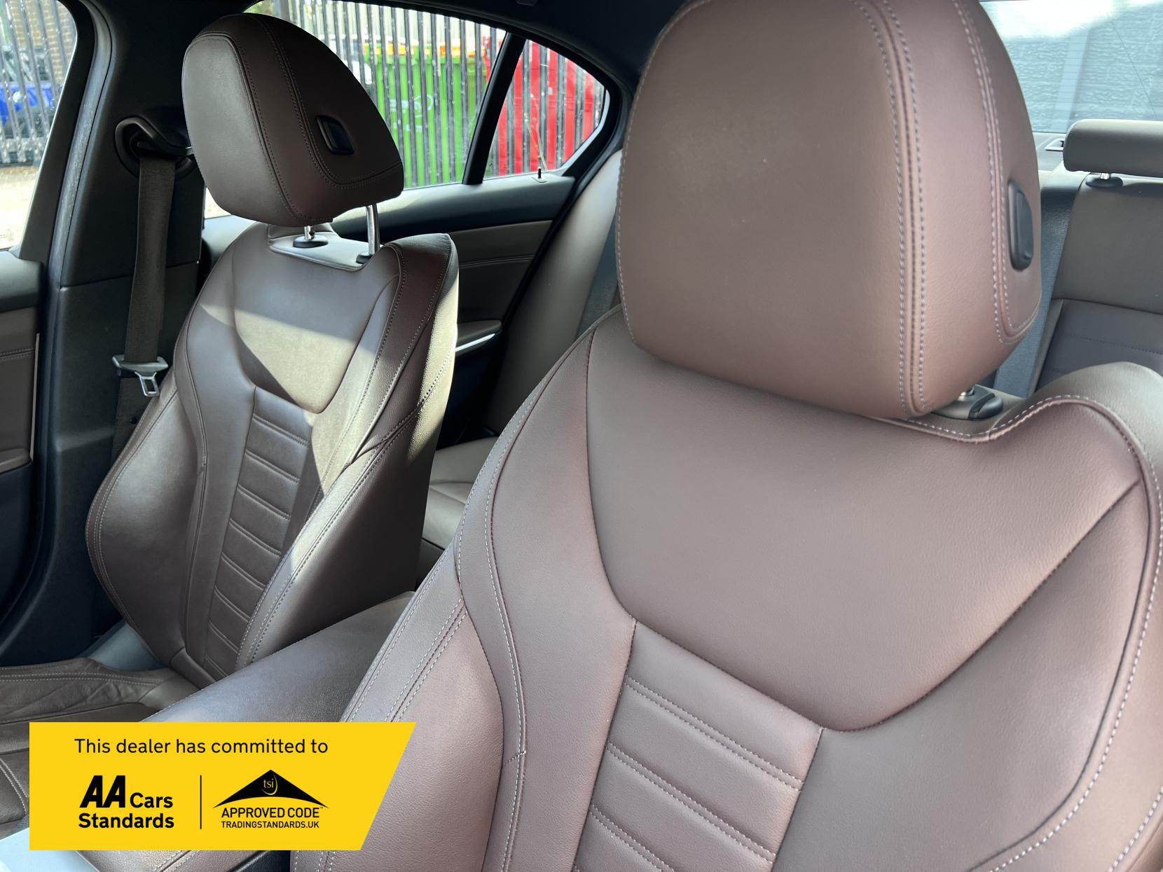 BMW 3 Series 2.0 330e 12kWh M Sport Saloon 4dr Petrol Plug-in Hybrid Auto Euro 6 (s/s) (292 ps)